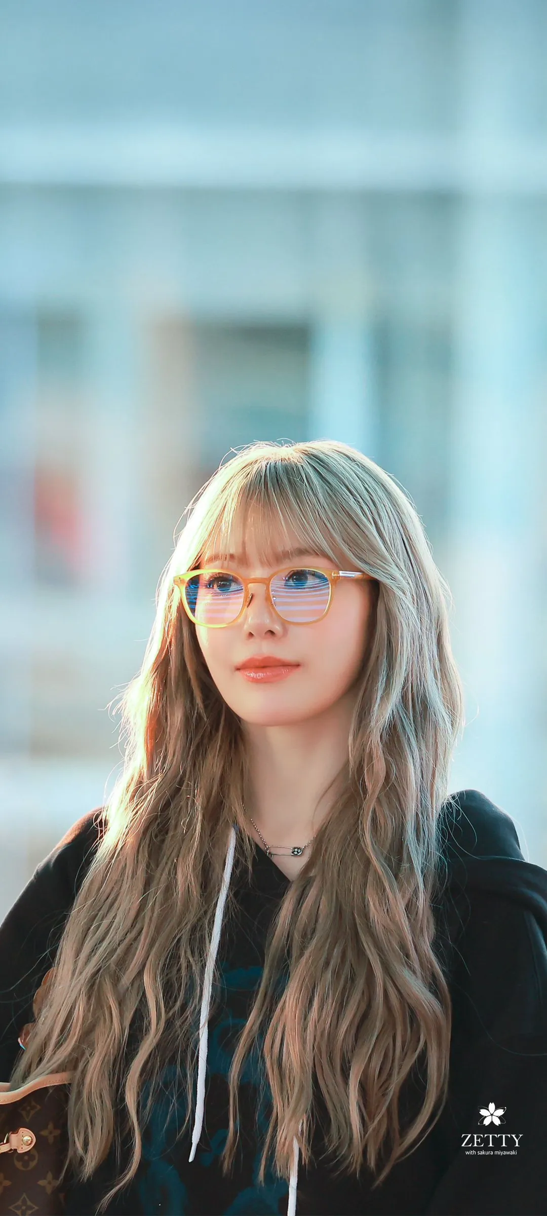 Fond d'écran de verrouillage mobile Sakura Miyawaki 4K HD télécharger — IZ*ONE, LE SSERAFIM