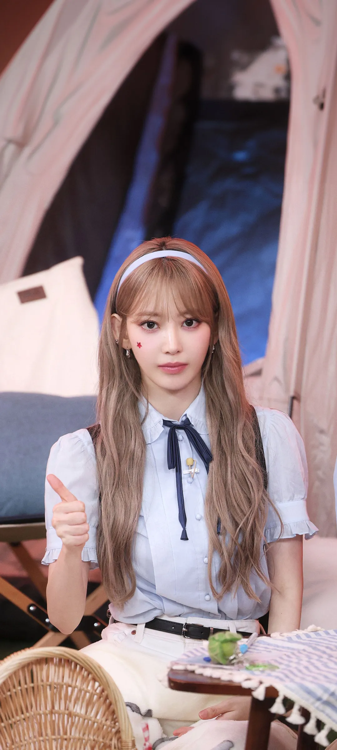 Fond d'écran de verrouillage mobile Sakura Miyawaki 4K HD télécharger — IZ*ONE, LE SSERAFIM