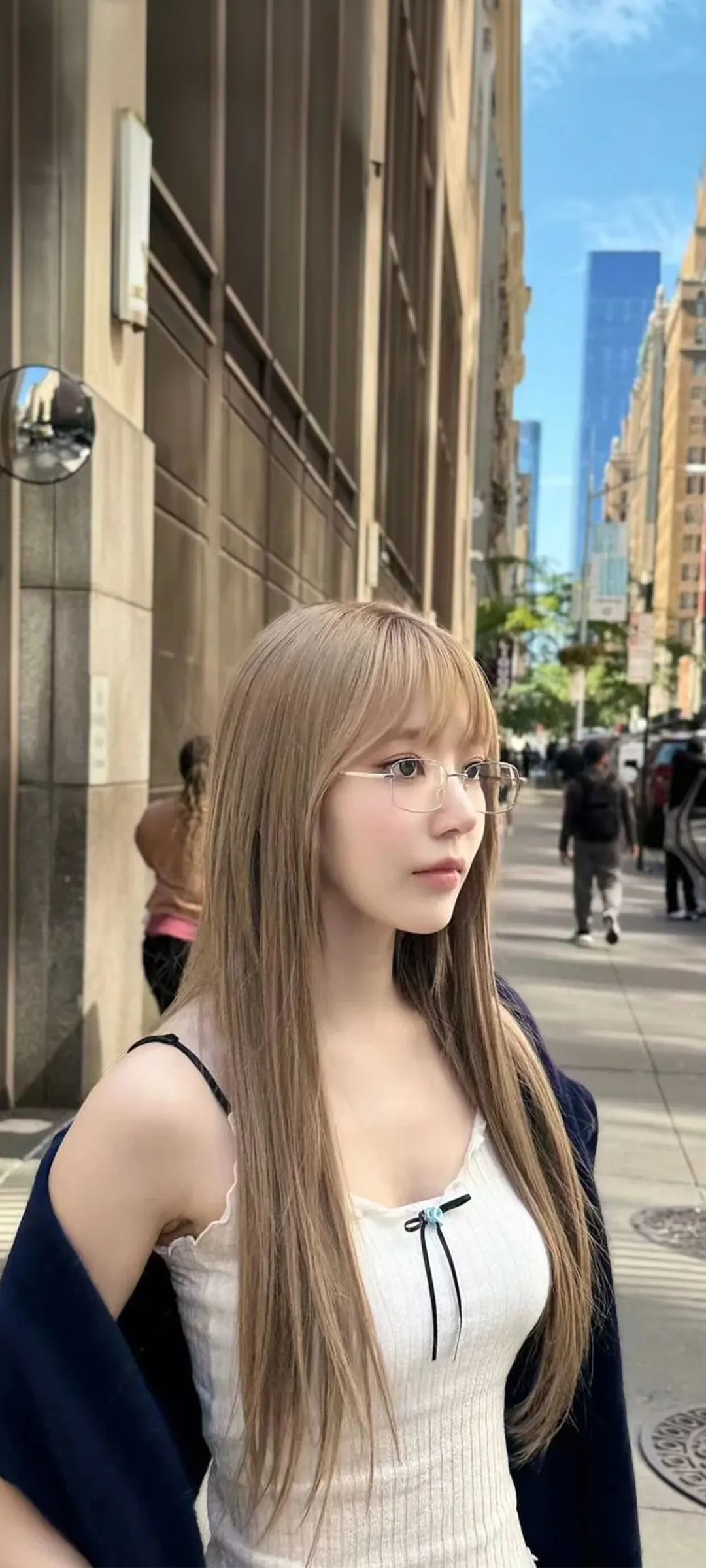 Fond d'écran de verrouillage mobile Sakura Miyawaki 4K HD télécharger — IZ*ONE, LE SSERAFIM