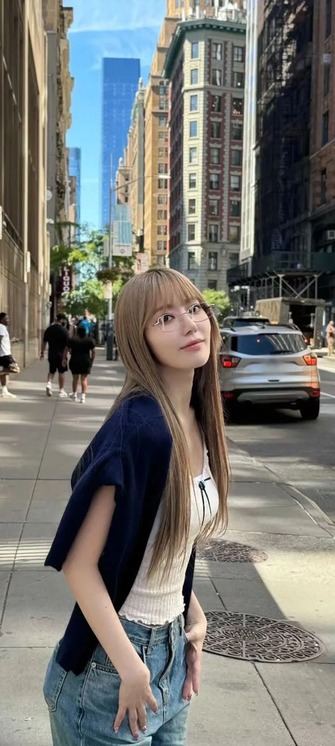 Fond d'écran de verrouillage mobile Sakura Miyawaki 4K HD télécharger — IZ*ONE, LE SSERAFIM