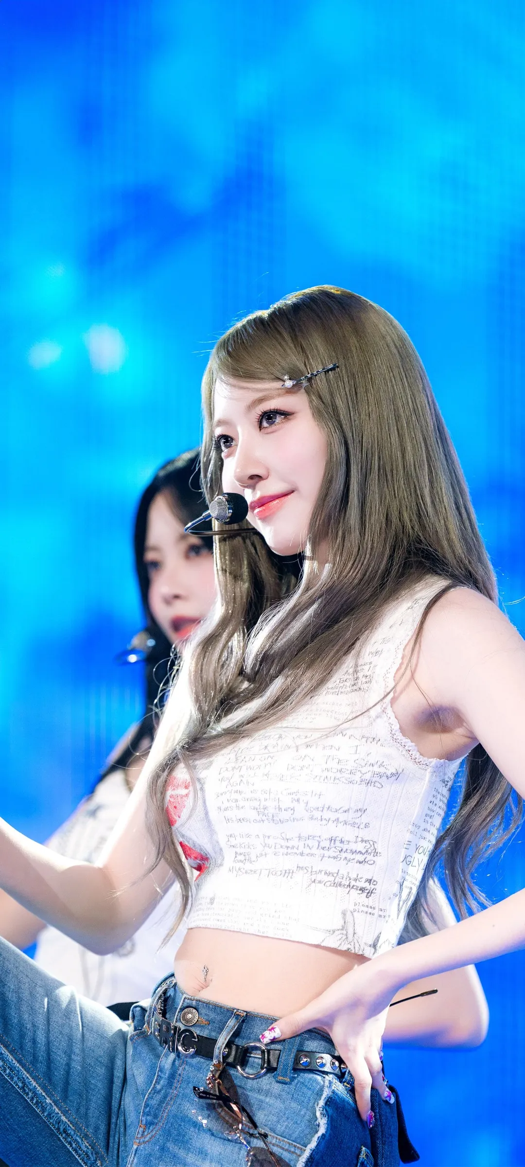 Fond d'écran de verrouillage mobile Sakura Miyawaki 4K HD télécharger — IZ*ONE, LE SSERAFIM