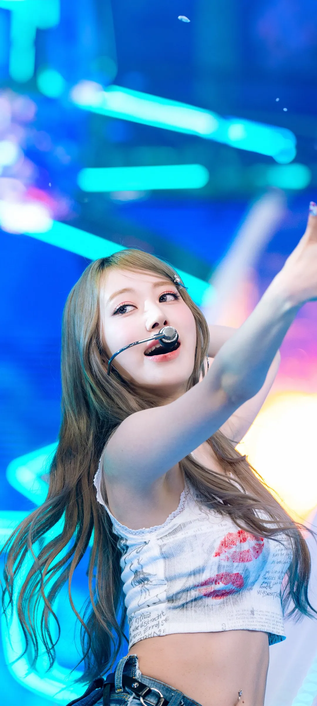 Fond d'écran de verrouillage mobile Sakura Miyawaki 4K HD télécharger — IZ*ONE, LE SSERAFIM