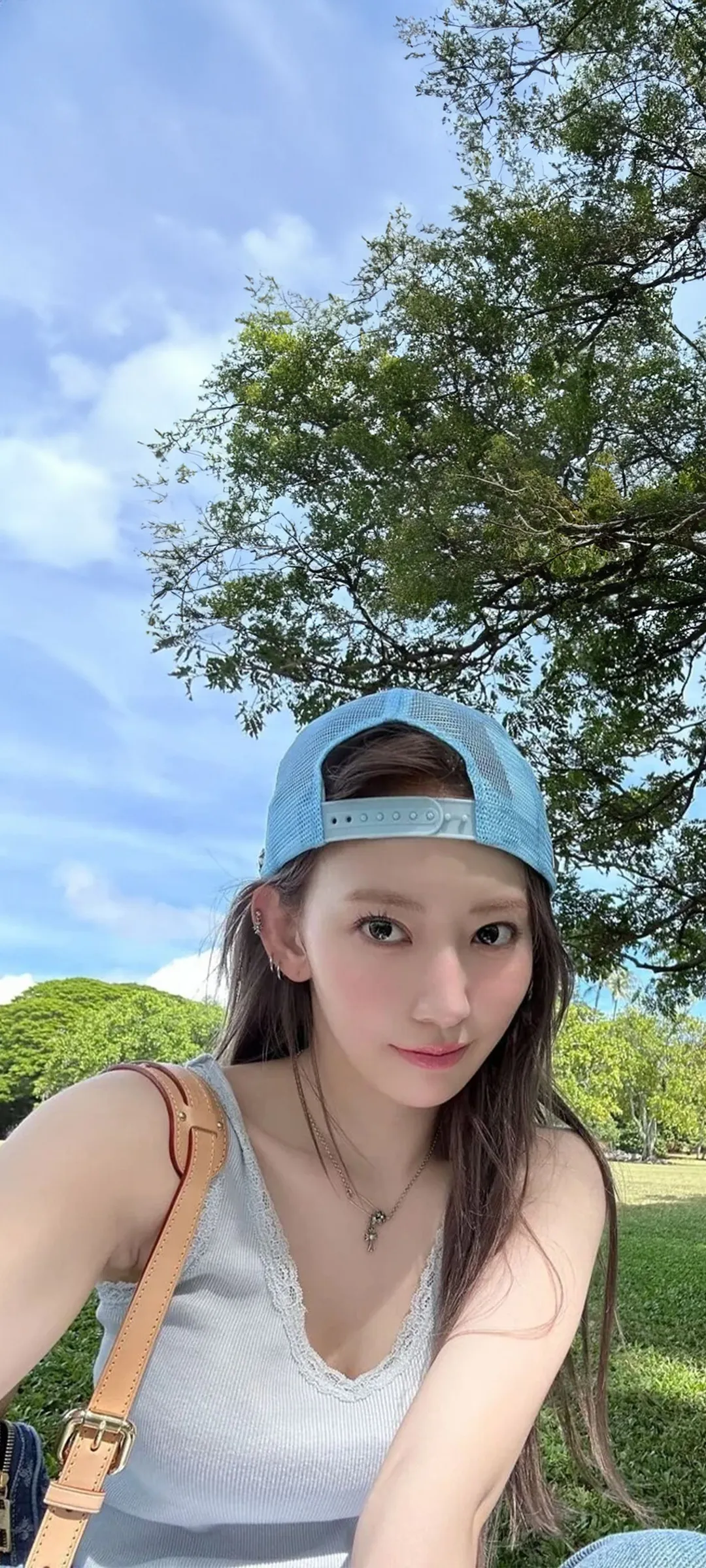 Fond d'écran de verrouillage mobile Sakura Miyawaki 4K HD télécharger — IZ*ONE, LE SSERAFIM