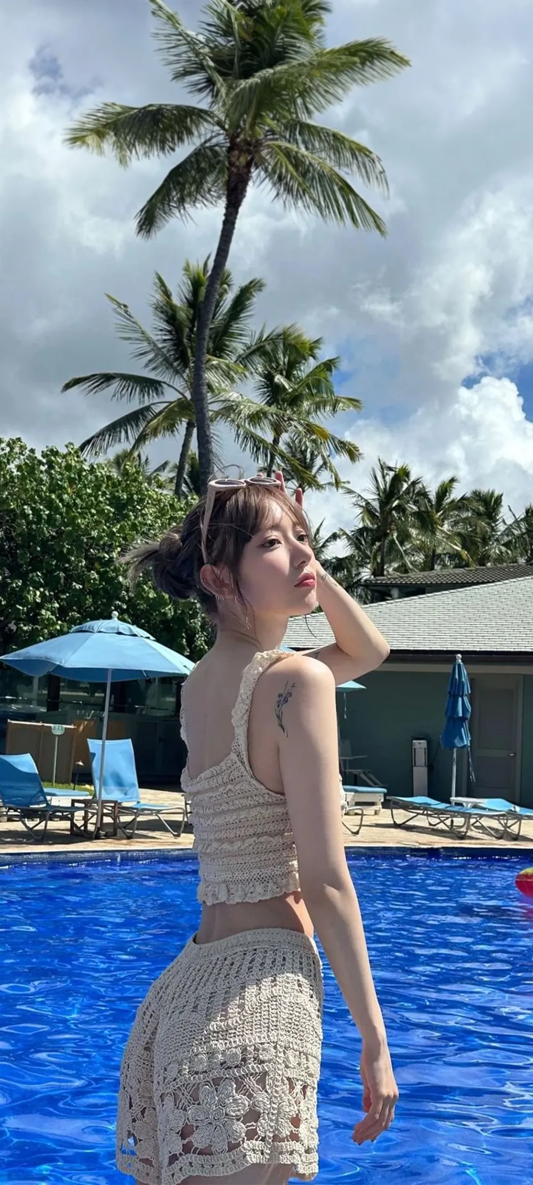 Fond d'écran de verrouillage mobile Sakura Miyawaki 4K HD télécharger — IZ*ONE, LE SSERAFIM