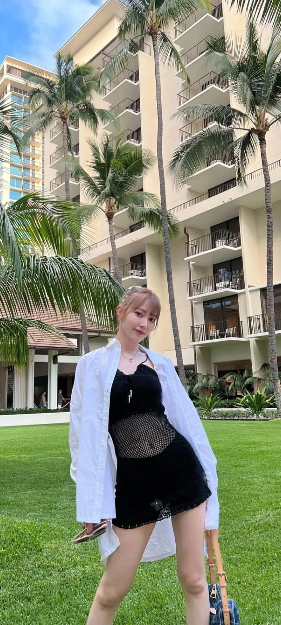 Fond d'écran de verrouillage mobile Sakura Miyawaki 4K HD télécharger — IZ*ONE, LE SSERAFIM