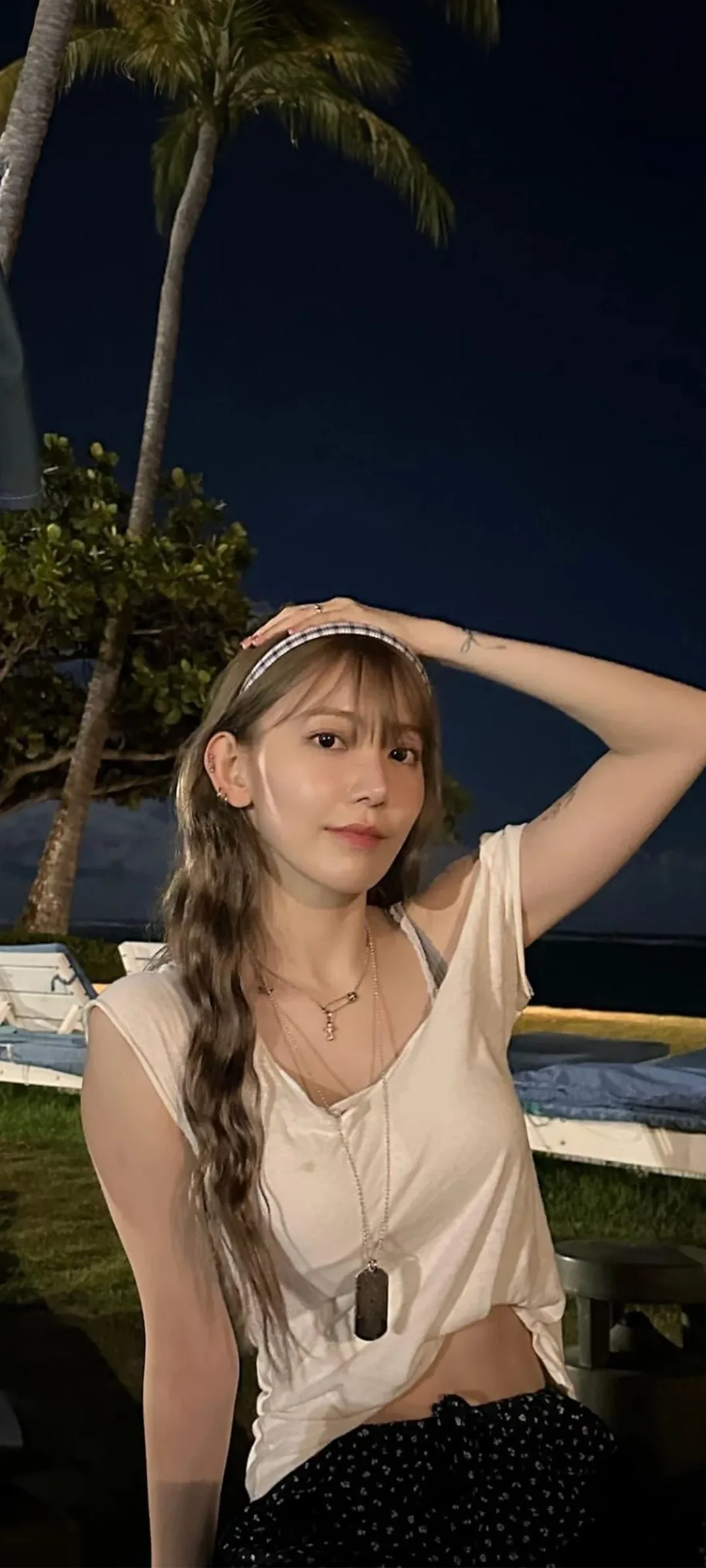 Fond d'écran de verrouillage mobile Sakura Miyawaki 4K HD télécharger — IZ*ONE, LE SSERAFIM