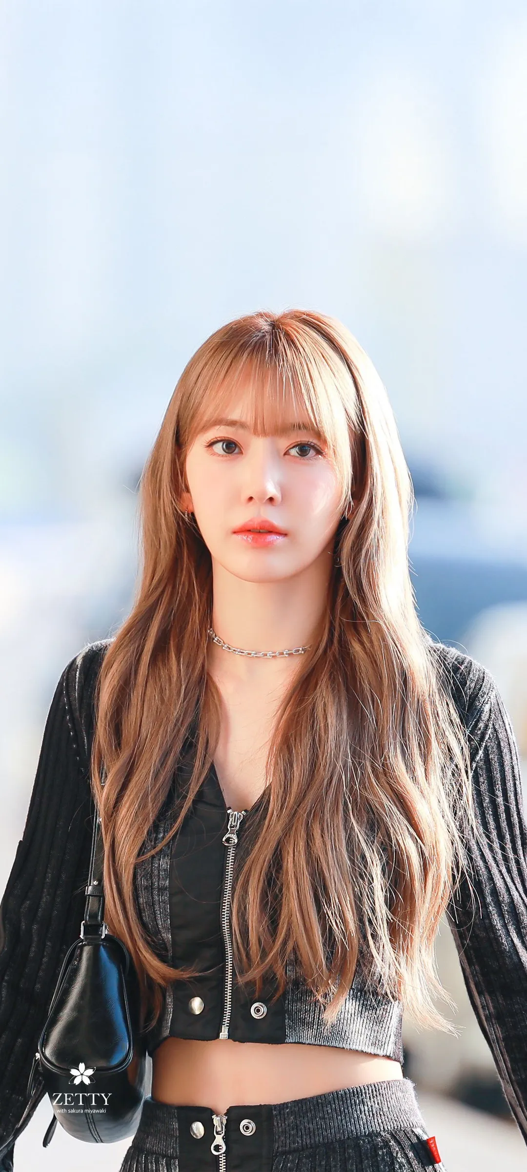 Fond d'écran de verrouillage mobile Sakura Miyawaki 4K HD télécharger — IZ*ONE, LE SSERAFIM