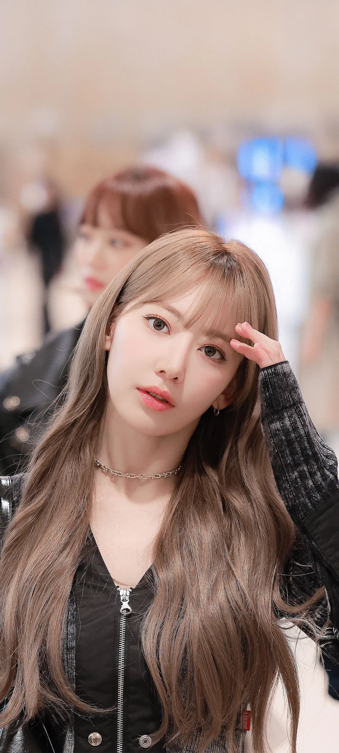 Fond d'écran de verrouillage mobile Sakura Miyawaki 4K HD télécharger — IZ*ONE, LE SSERAFIM