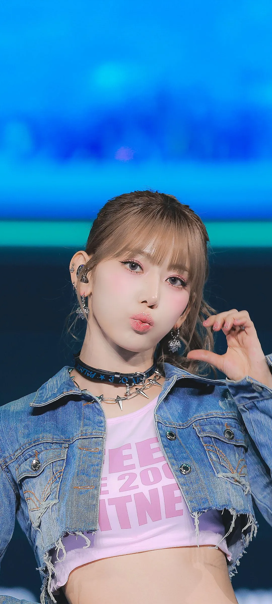 Fond d'écran de verrouillage mobile Sakura Miyawaki 4K HD télécharger — IZ*ONE, LE SSERAFIM
