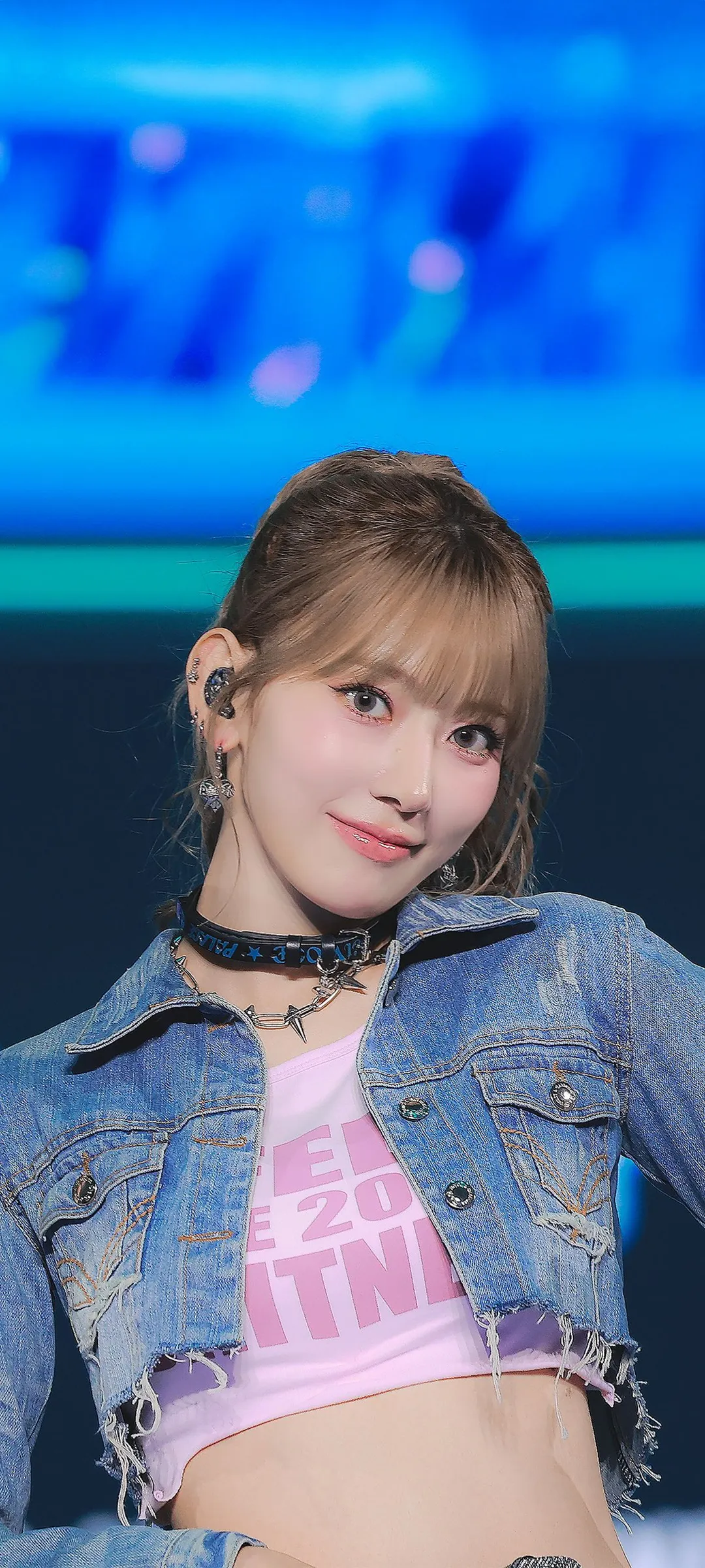 Fond d'écran de verrouillage mobile Sakura Miyawaki 4K HD télécharger — IZ*ONE, LE SSERAFIM