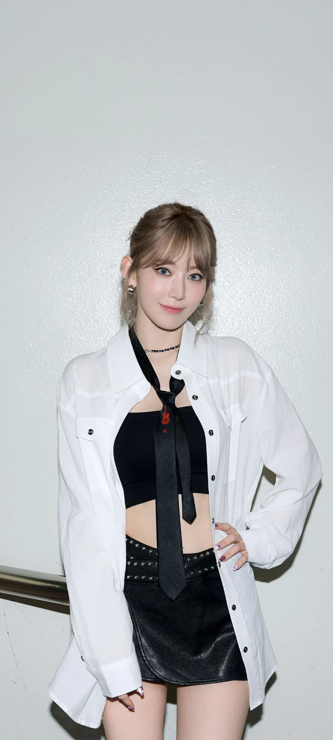 Fond d'écran de verrouillage mobile Sakura Miyawaki 4K HD télécharger — IZ*ONE, LE SSERAFIM