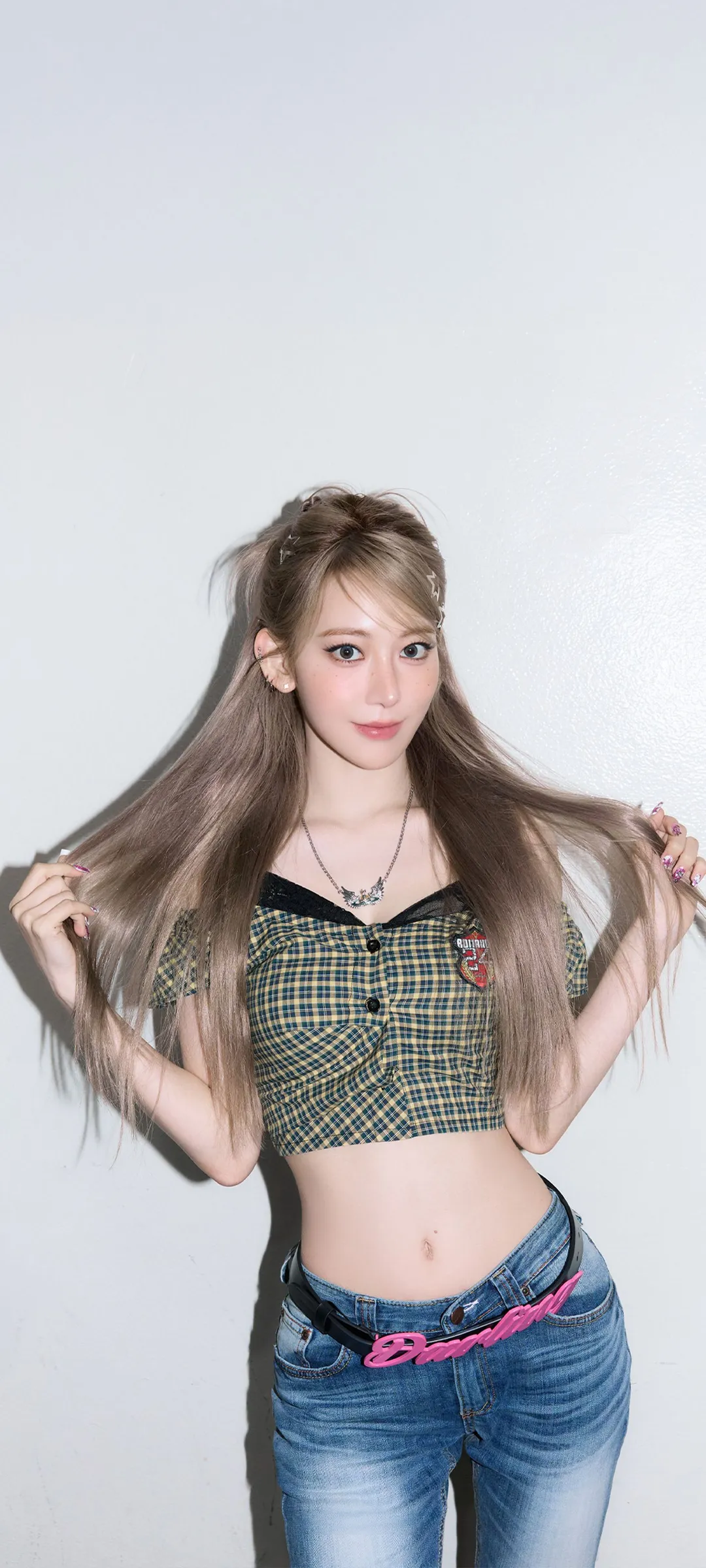 Fond d'écran de verrouillage mobile Sakura Miyawaki 4K HD télécharger — IZ*ONE, LE SSERAFIM