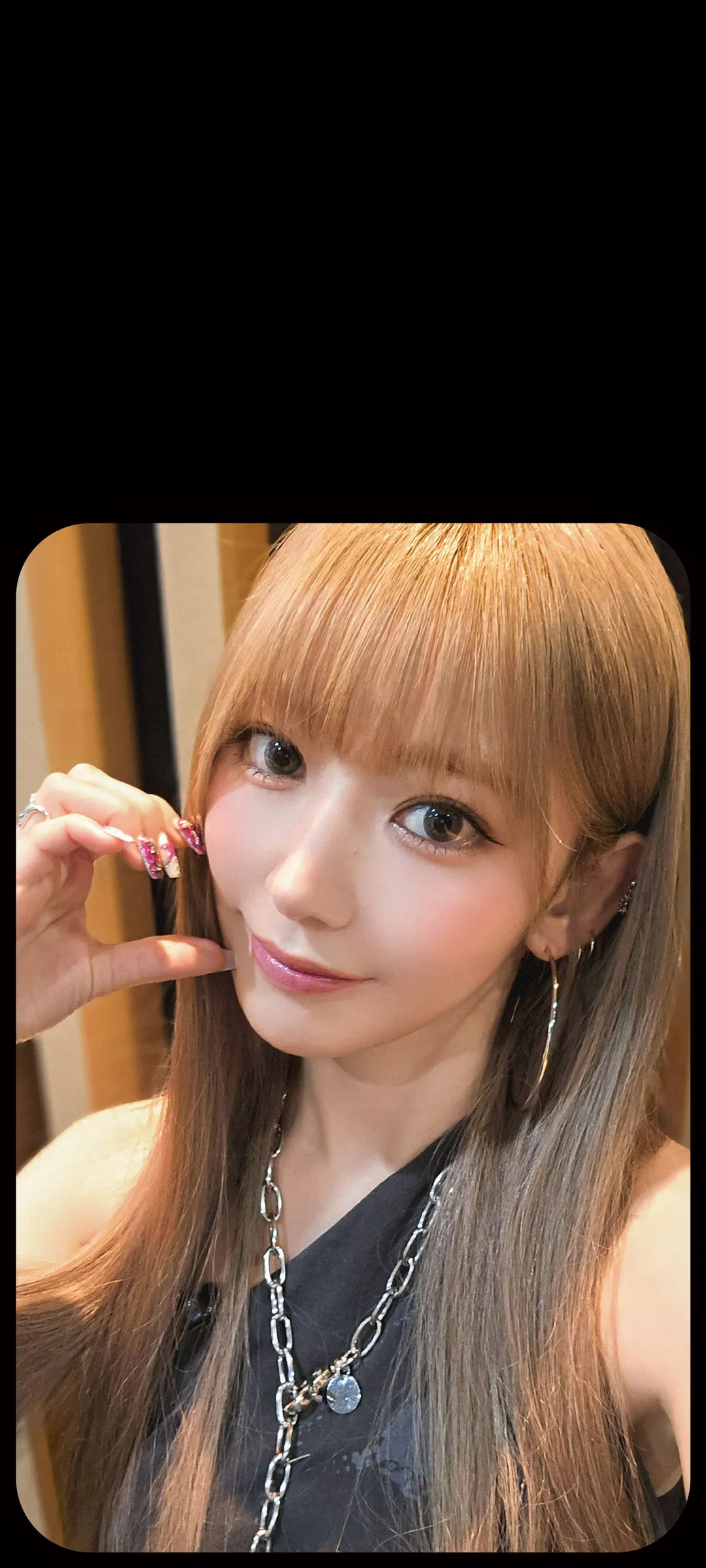 Fond d'écran de verrouillage mobile Sakura Miyawaki 4K HD télécharger — IZ*ONE, LE SSERAFIM