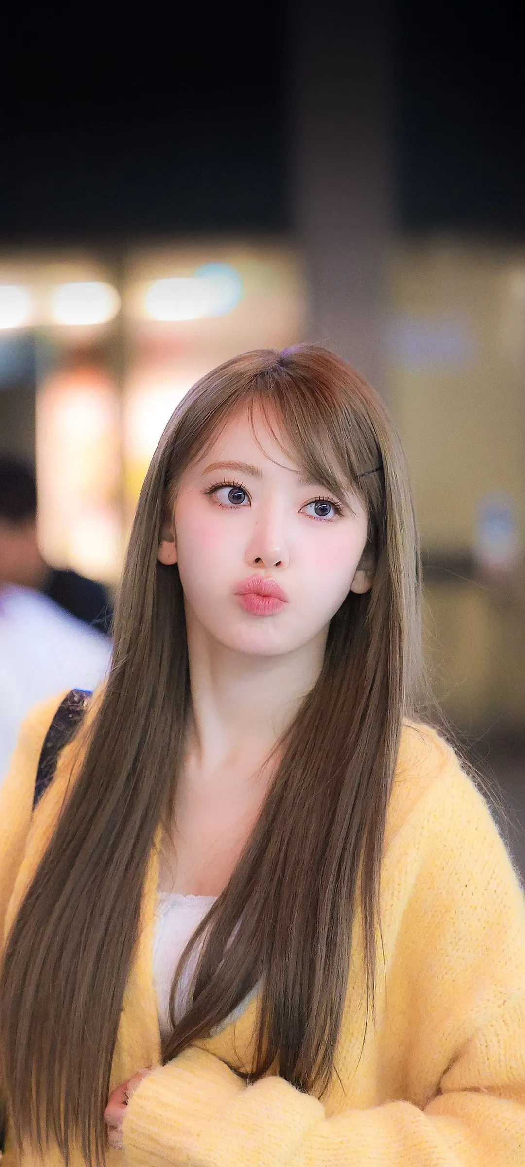 Fond d'écran de verrouillage mobile Sakura Miyawaki 4K HD télécharger — IZ*ONE, LE SSERAFIM
