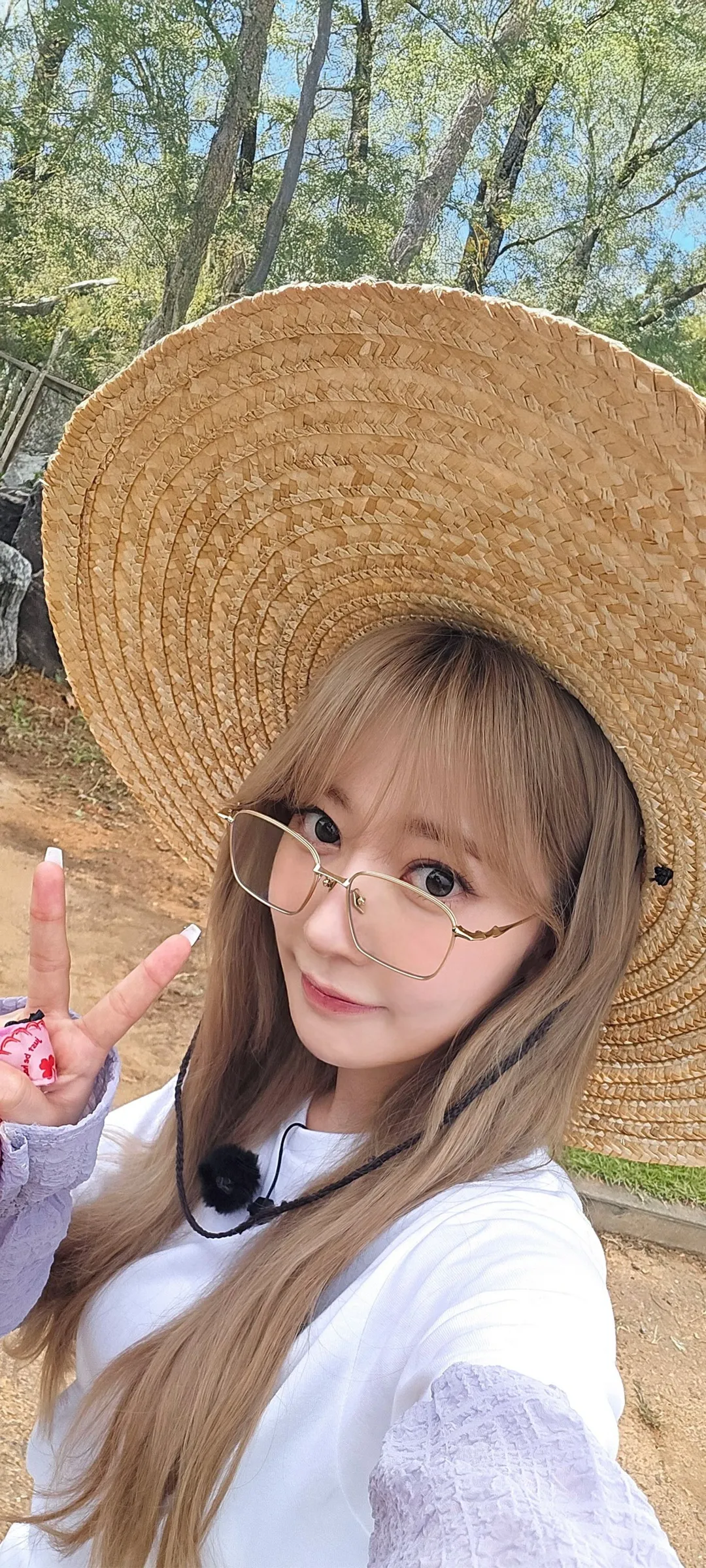 Fond d'écran de verrouillage mobile Sakura Miyawaki 4K HD télécharger — IZ*ONE, LE SSERAFIM