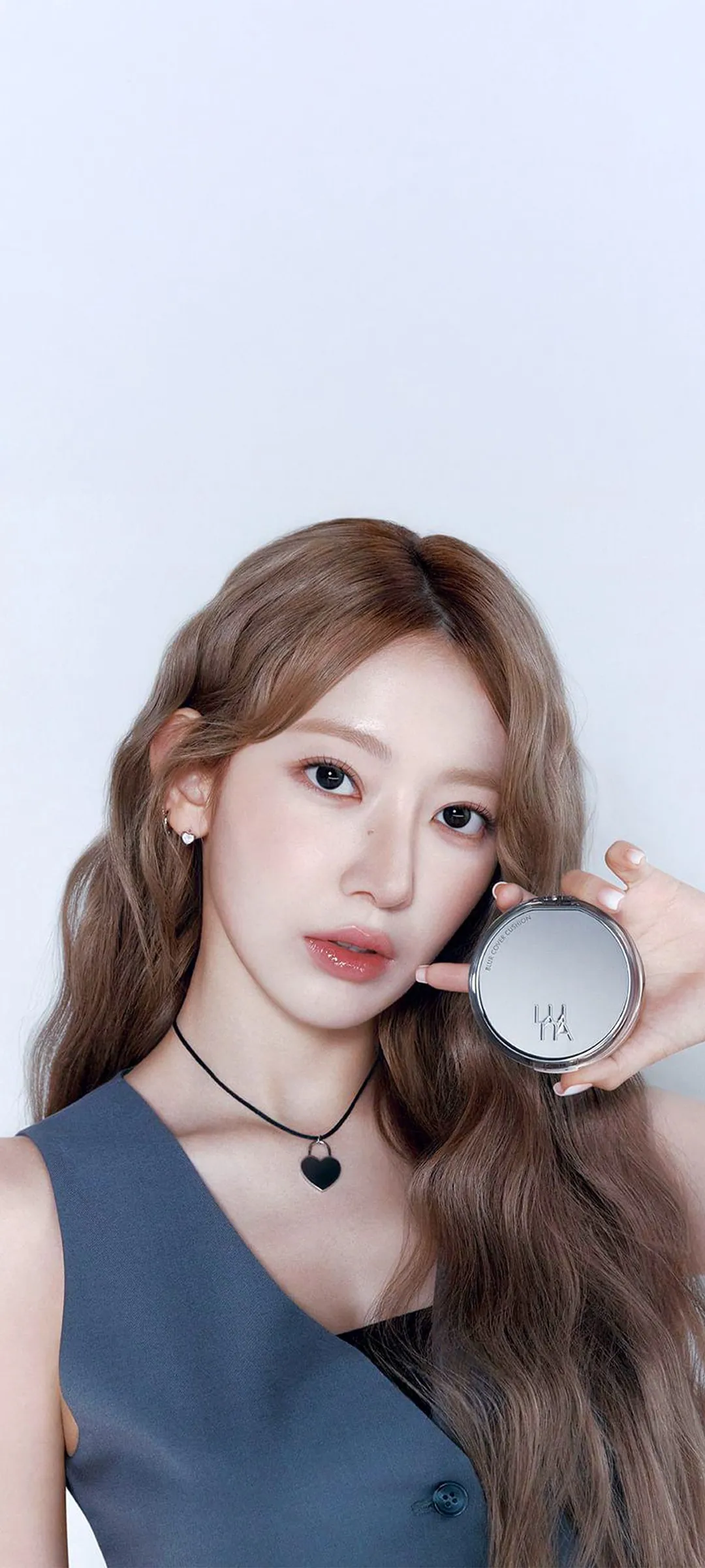 Fond d'écran de verrouillage mobile Sakura Miyawaki 4K HD télécharger — IZ*ONE, LE SSERAFIM