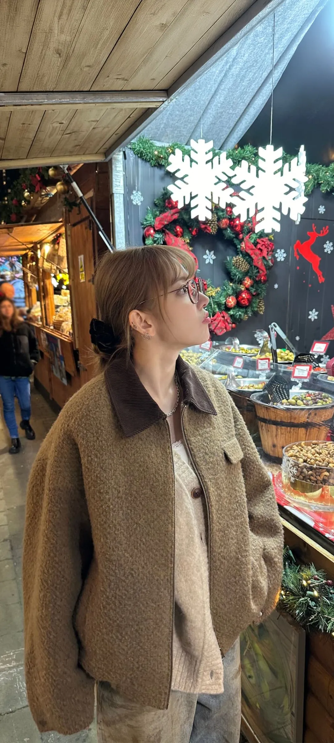 Fond d'écran de verrouillage mobile Sakura Miyawaki 4K HD télécharger — IZ*ONE, LE SSERAFIM