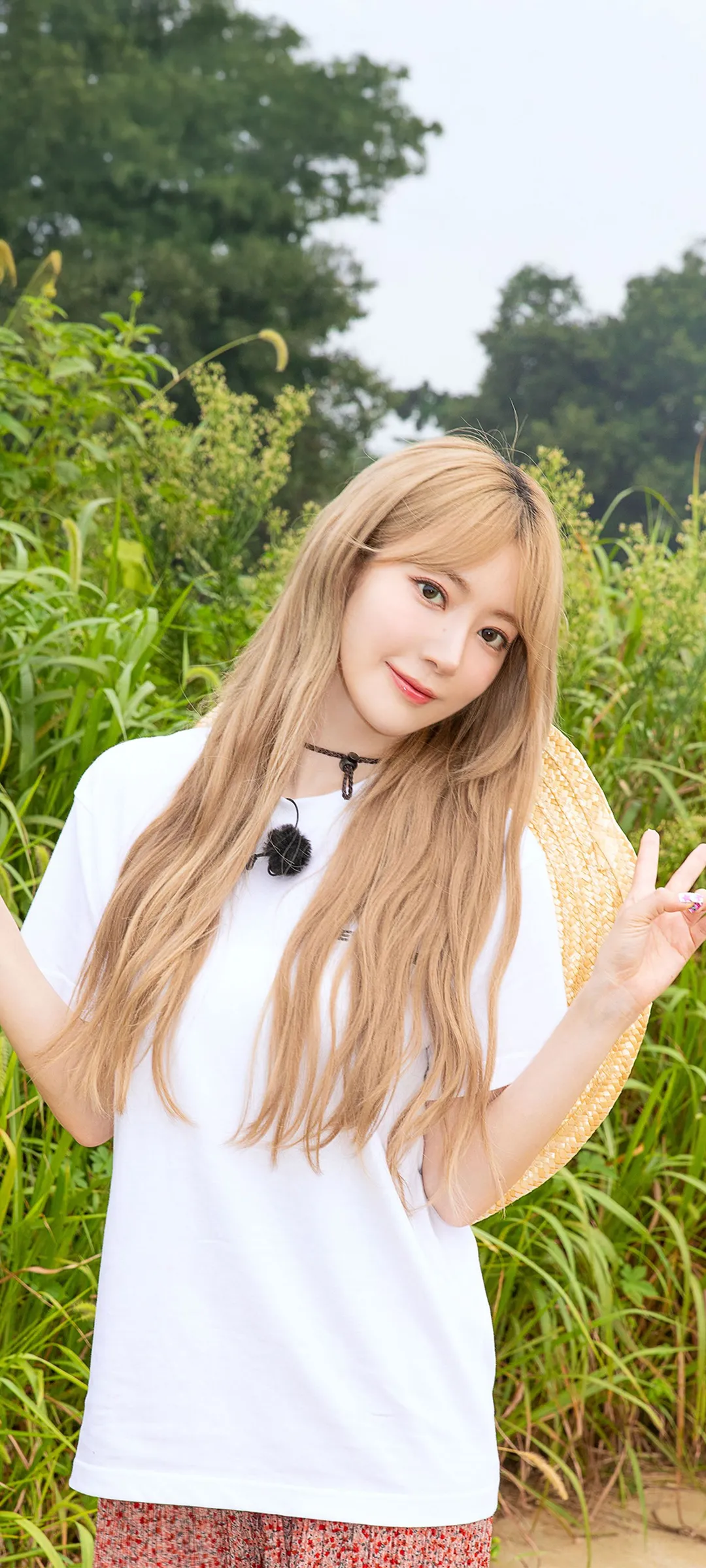 Fond d'écran de verrouillage mobile Sakura Miyawaki 4K HD télécharger — IZ*ONE, LE SSERAFIM