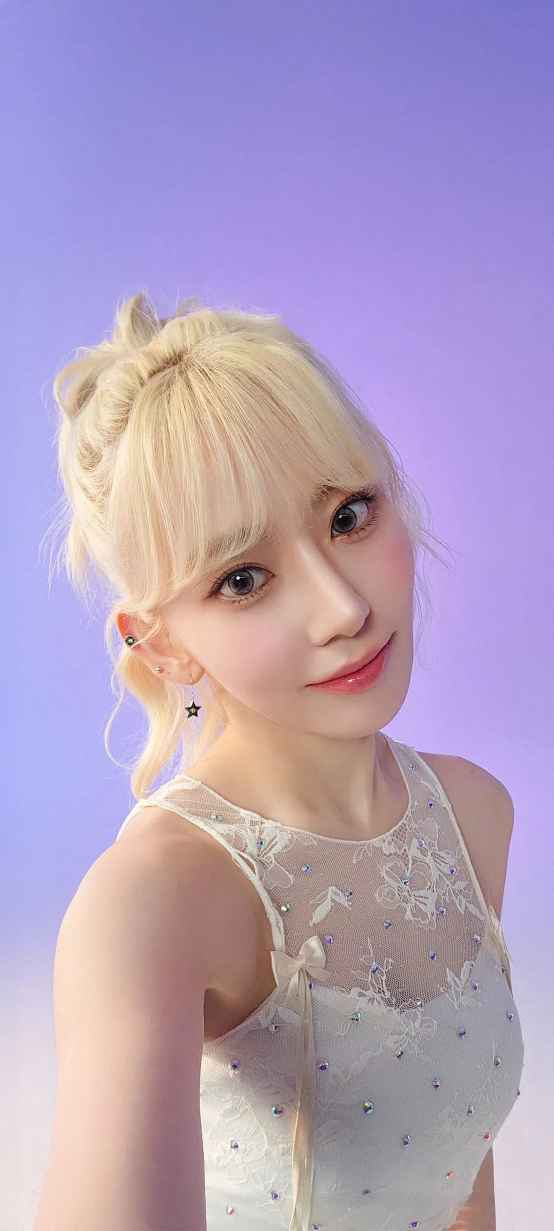 Fond d'écran de verrouillage mobile Sakura Miyawaki 4K HD télécharger — IZ*ONE, LE SSERAFIM
