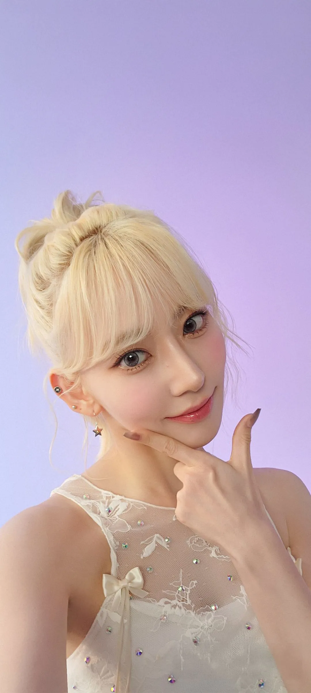 Fond d'écran de verrouillage mobile Sakura Miyawaki 4K HD télécharger — IZ*ONE, LE SSERAFIM