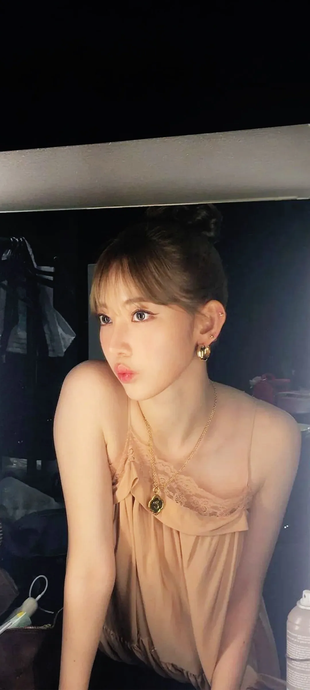 Fond d'écran de verrouillage mobile Sakura Miyawaki 4K HD télécharger — IZ*ONE, LE SSERAFIM