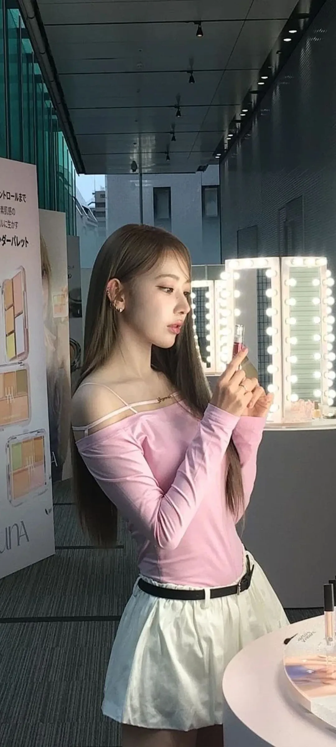 Fond d'écran de verrouillage mobile Sakura Miyawaki 4K HD télécharger — IZ*ONE, LE SSERAFIM