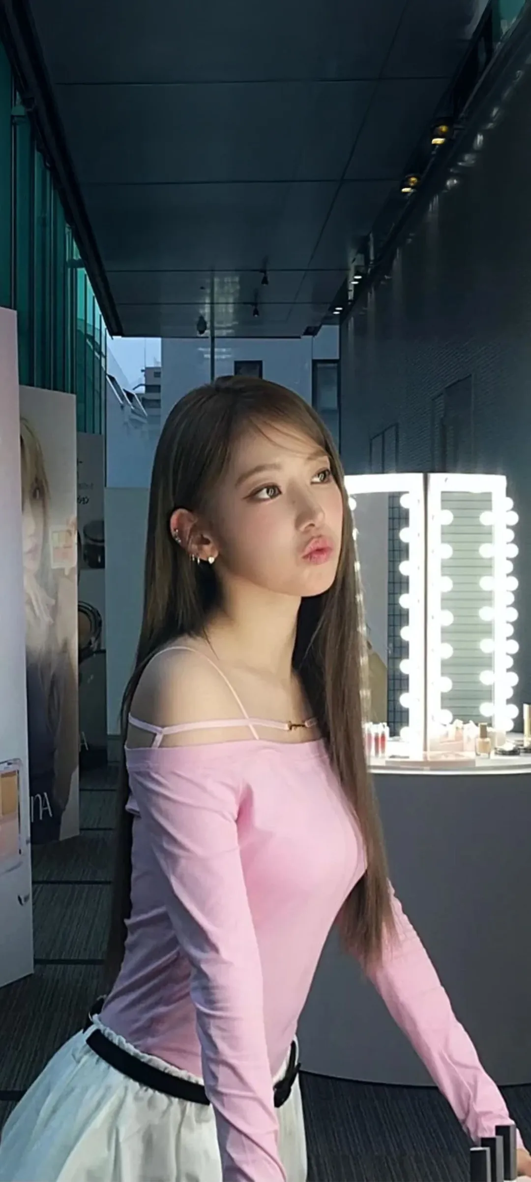 Fond d'écran de verrouillage mobile Sakura Miyawaki 4K HD télécharger — IZ*ONE, LE SSERAFIM