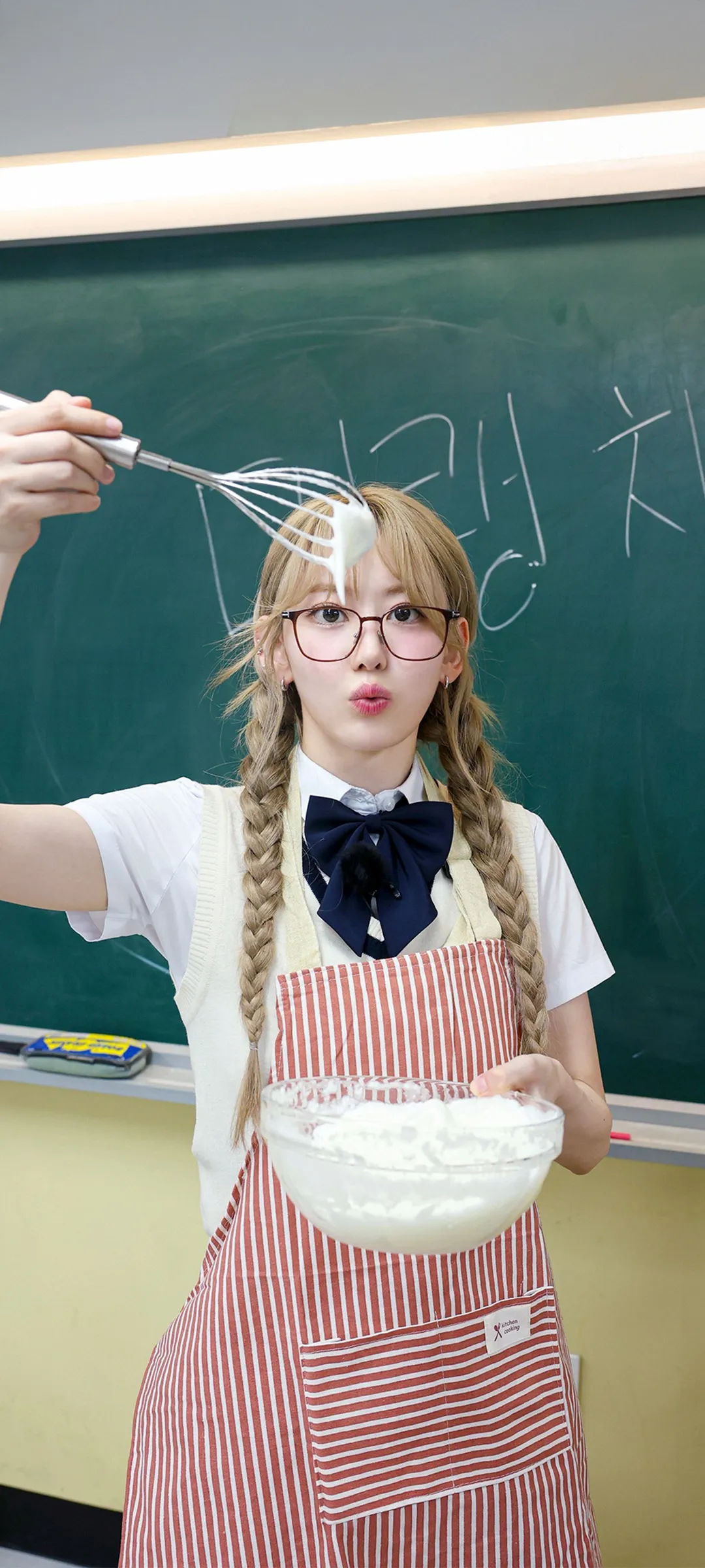 Fond d'écran de verrouillage mobile Sakura Miyawaki 4K HD télécharger — IZ*ONE, LE SSERAFIM