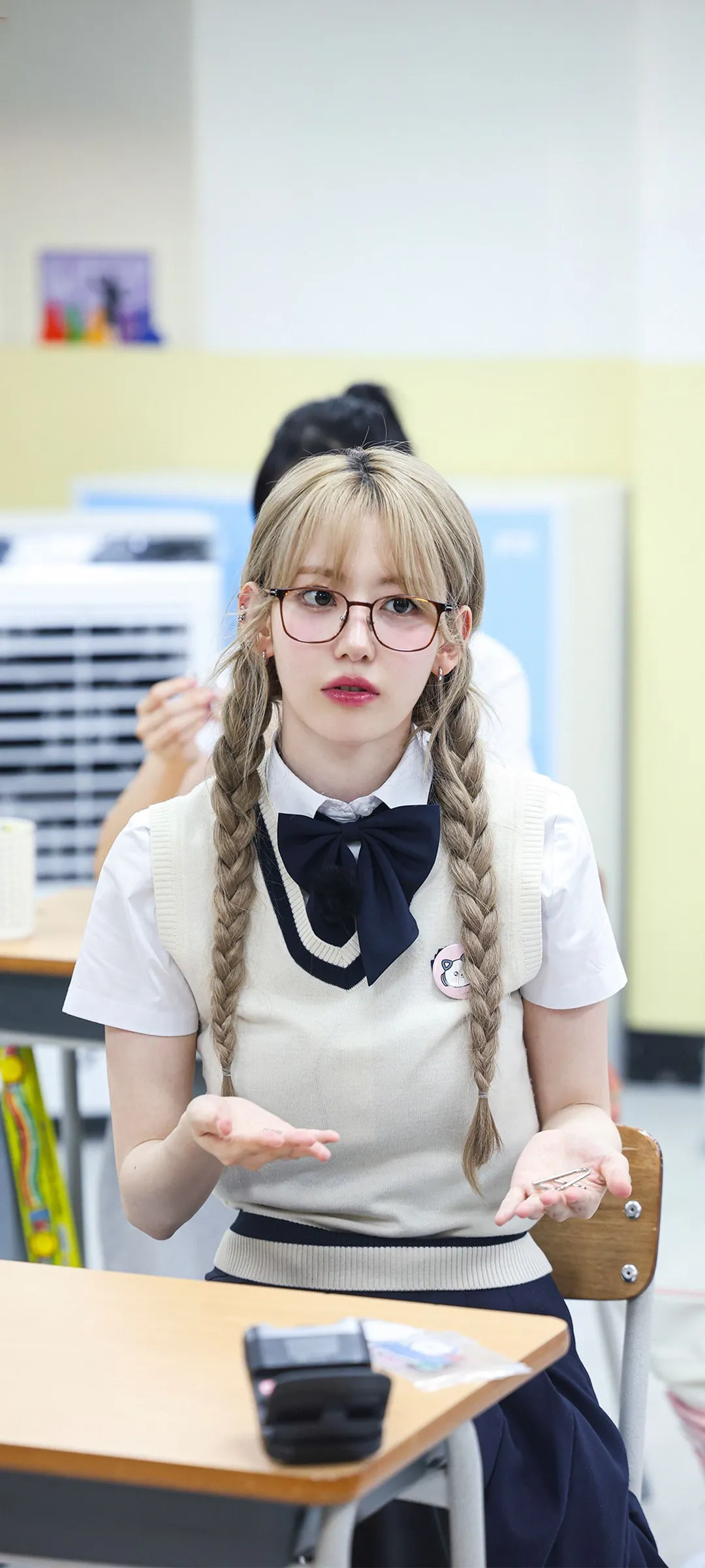 Fond d'écran de verrouillage mobile Sakura Miyawaki 4K HD télécharger — IZ*ONE, LE SSERAFIM