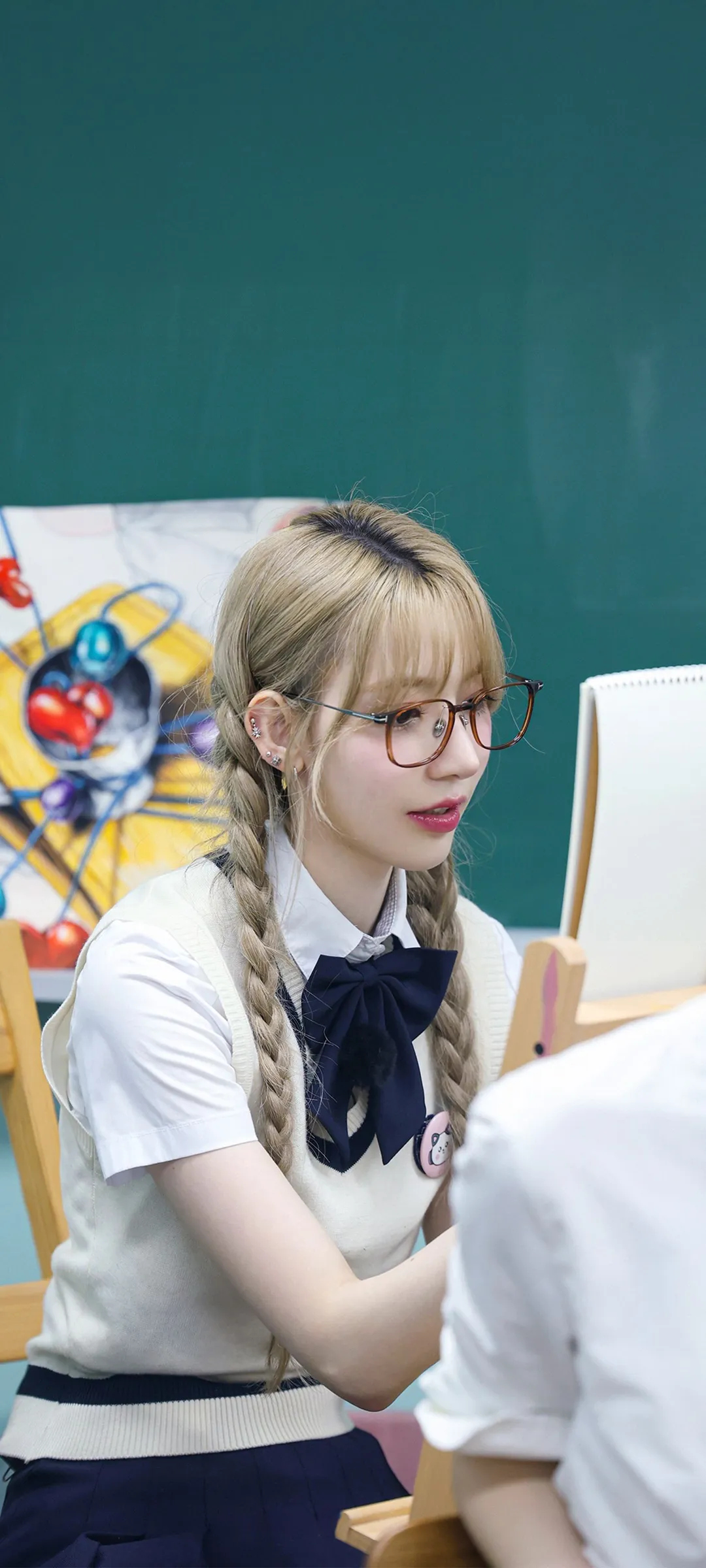 Fond d'écran de verrouillage mobile Sakura Miyawaki 4K HD télécharger — IZ*ONE, LE SSERAFIM