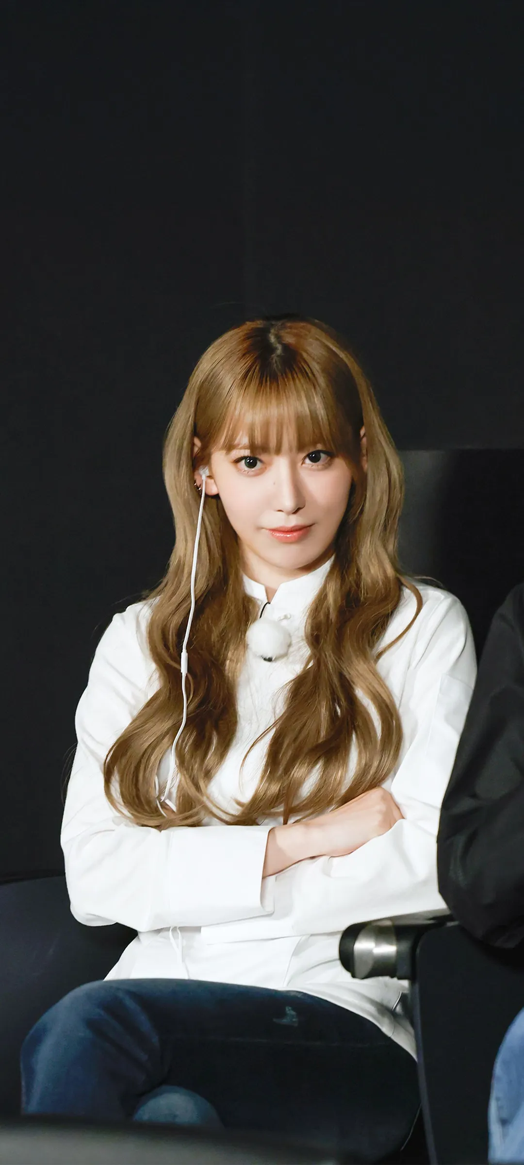 Fond d'écran de verrouillage mobile Sakura Miyawaki 4K HD télécharger — IZ*ONE, LE SSERAFIM