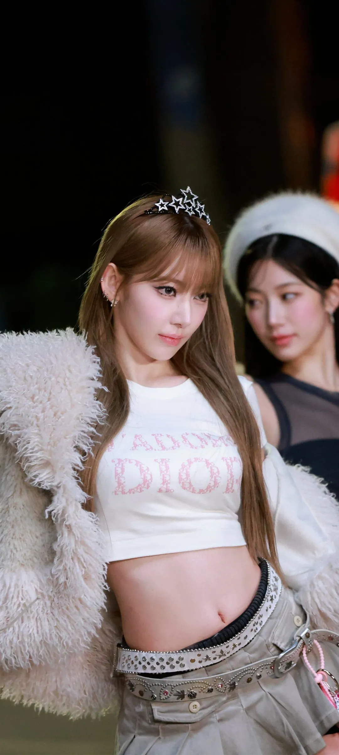 Fond d'écran de verrouillage mobile Sakura Miyawaki 4K HD télécharger — IZ*ONE, LE SSERAFIM