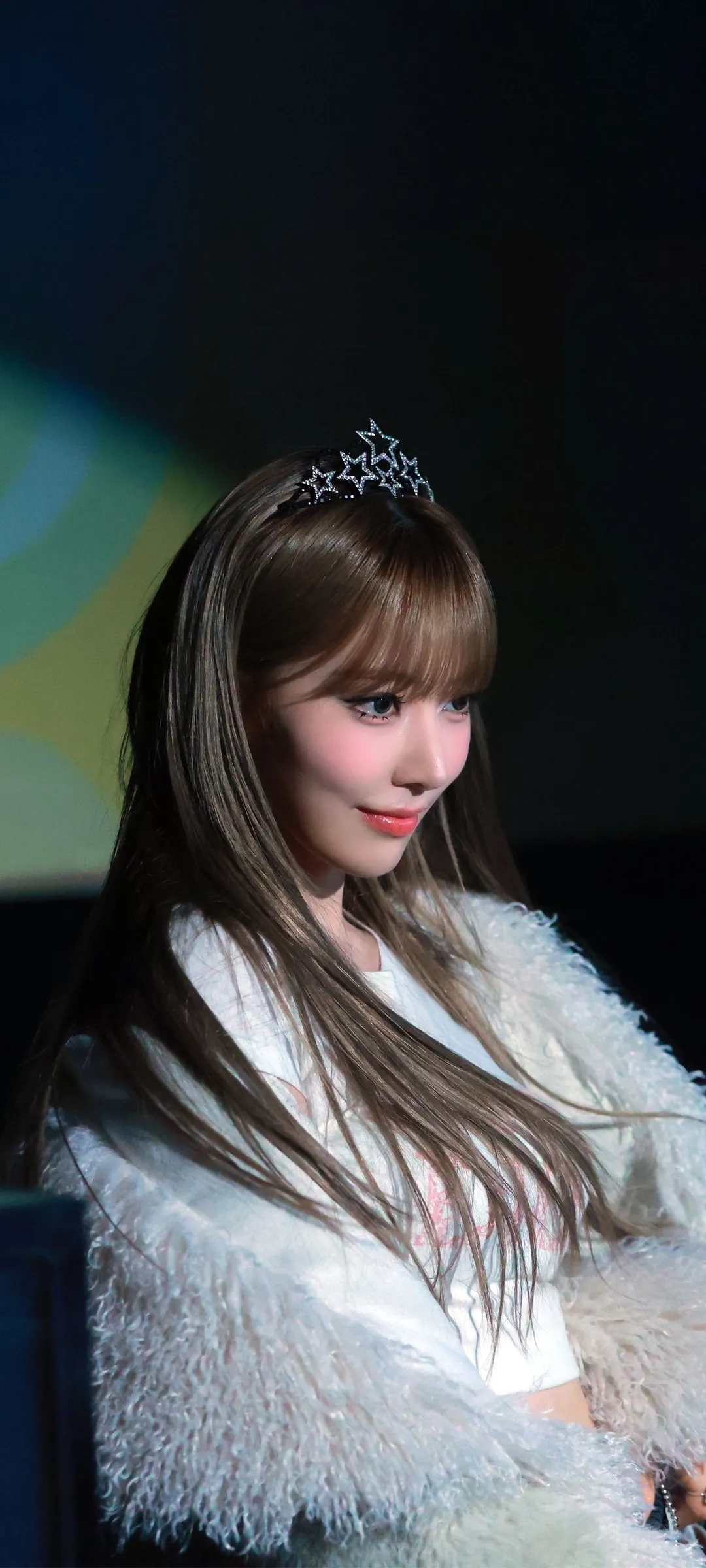 Fond d'écran de verrouillage mobile Sakura Miyawaki 4K HD télécharger — IZ*ONE, LE SSERAFIM