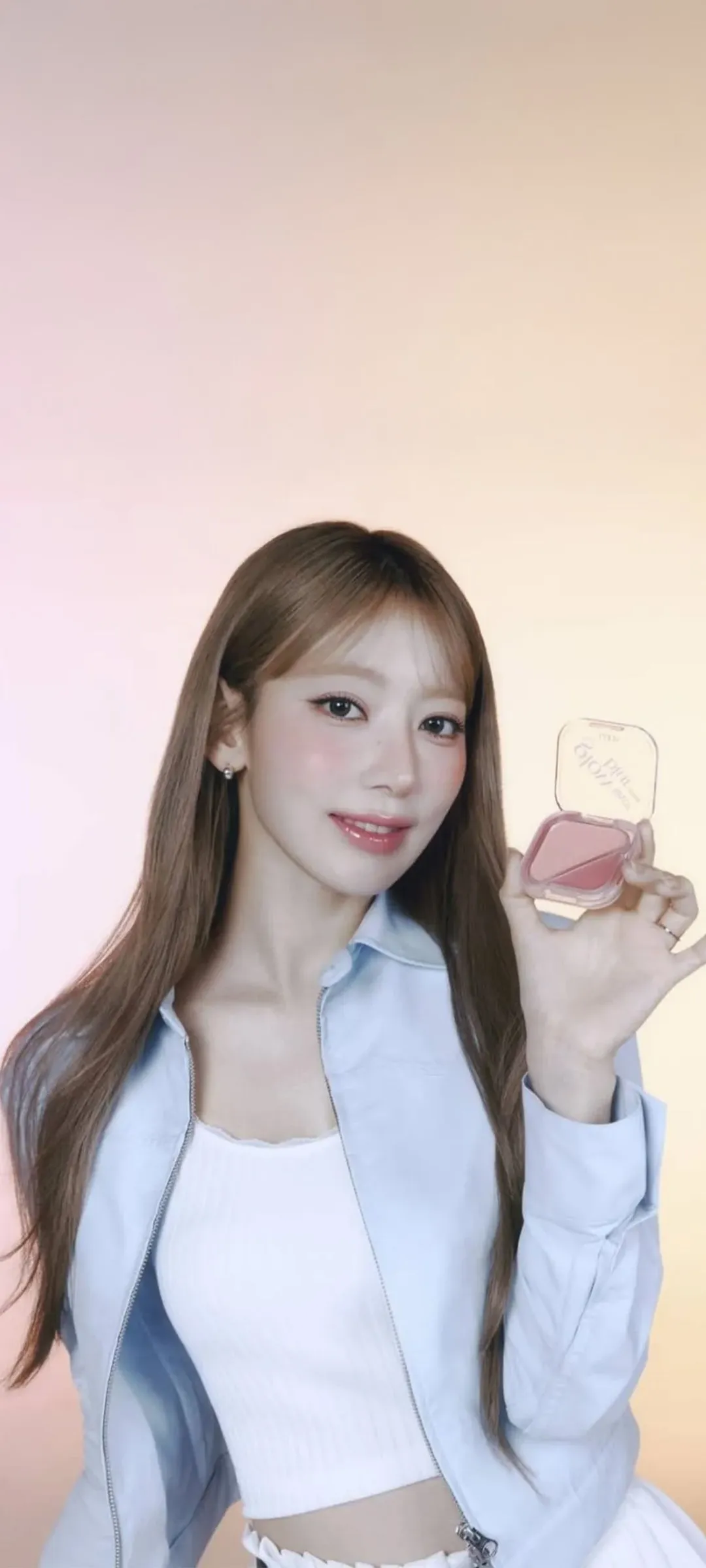 Fond d'écran de verrouillage mobile Sakura Miyawaki 4K HD télécharger — IZ*ONE, LE SSERAFIM