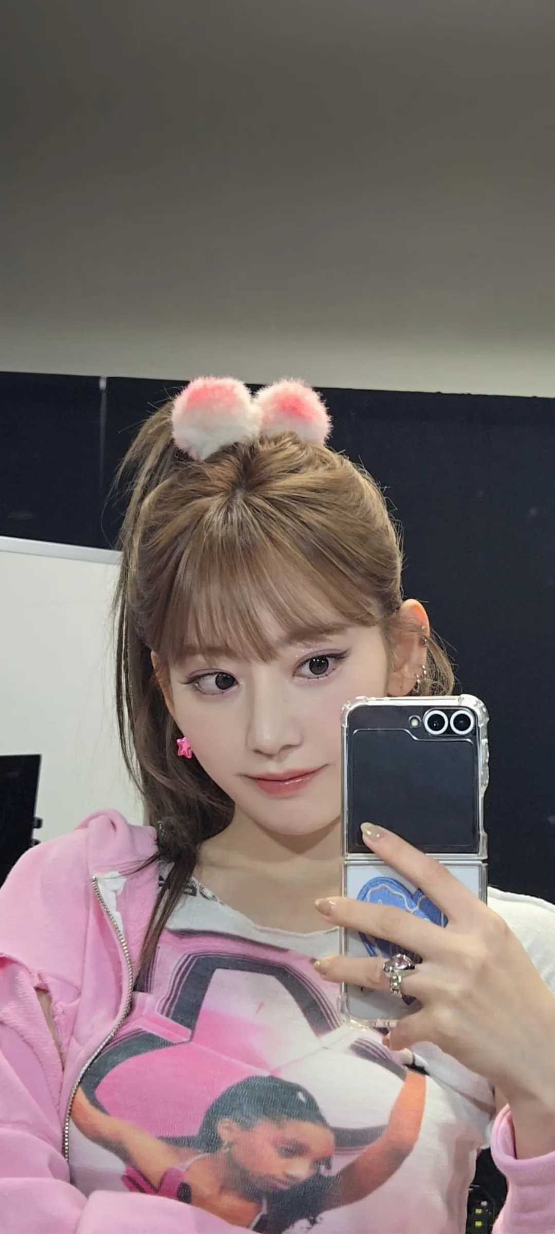 Fond d'écran de verrouillage mobile Sakura Miyawaki 4K HD télécharger — IZ*ONE, LE SSERAFIM