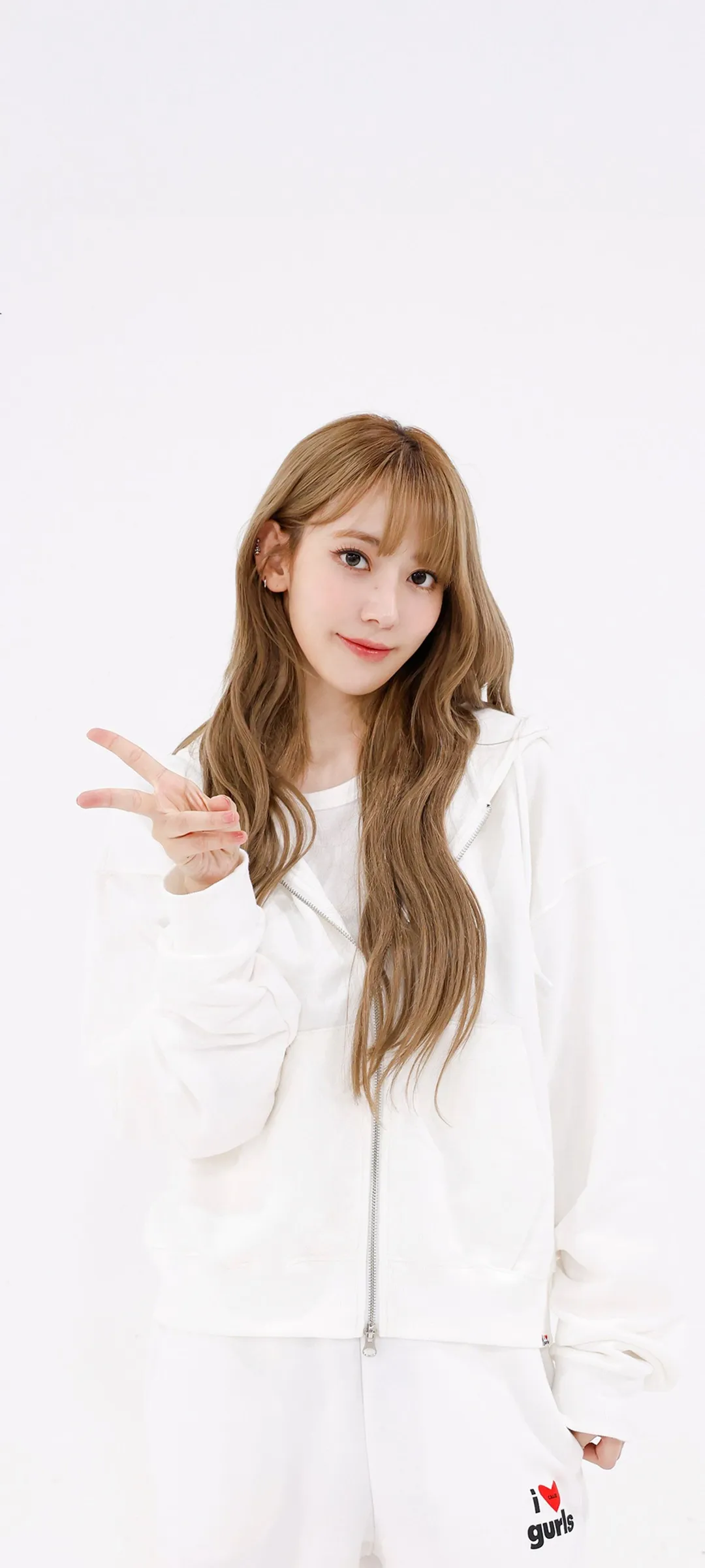 Fond d'écran de verrouillage mobile Sakura Miyawaki 4K HD télécharger — IZ*ONE, LE SSERAFIM