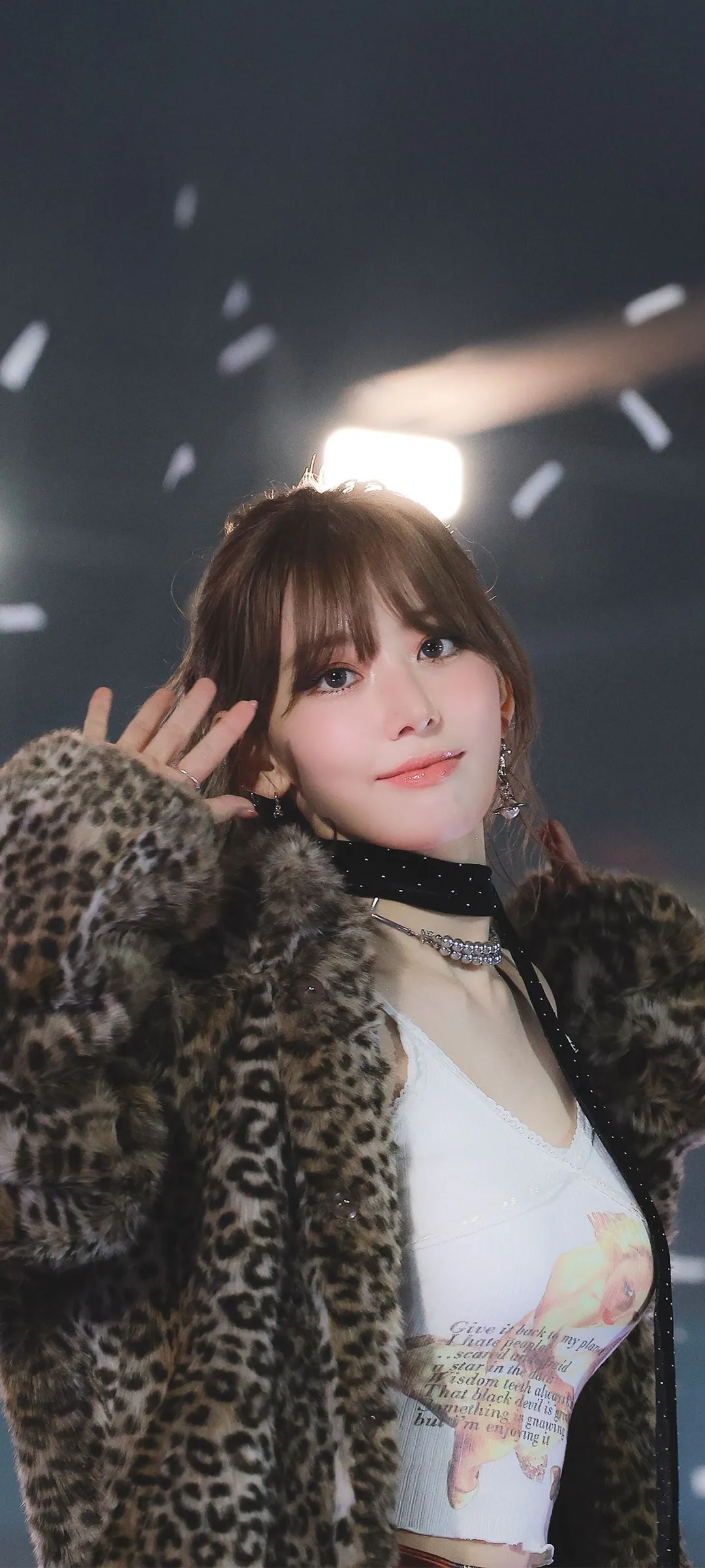 Fond d'écran de verrouillage mobile Sakura Miyawaki 4K HD télécharger — IZ*ONE, LE SSERAFIM