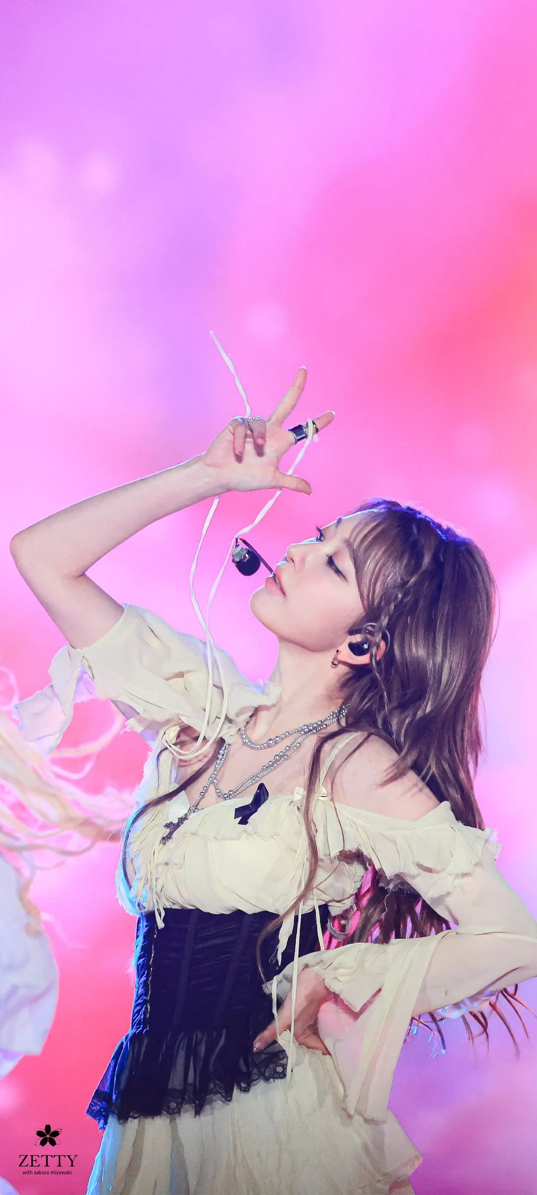 Fond d'écran de verrouillage mobile Sakura Miyawaki 4K HD télécharger — IZ*ONE, LE SSERAFIM