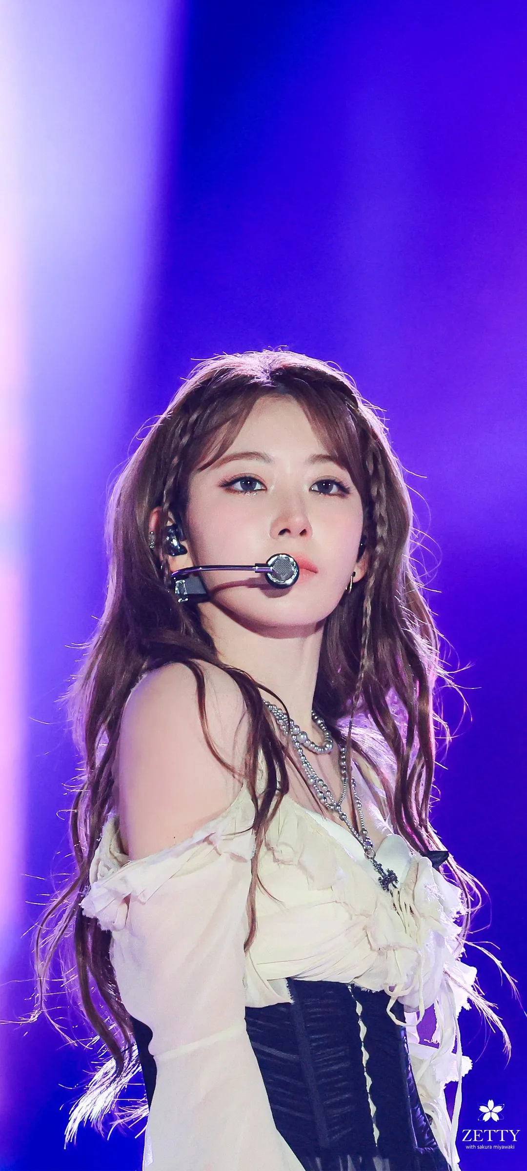 Fond d'écran de verrouillage mobile Sakura Miyawaki 4K HD télécharger — IZ*ONE, LE SSERAFIM