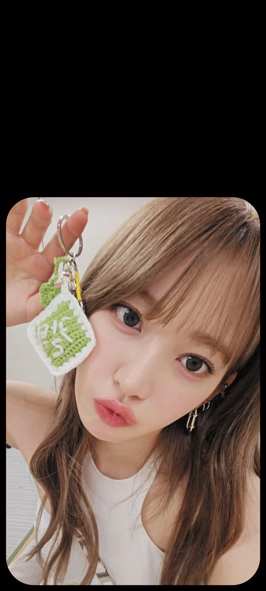 Fond d'écran de verrouillage mobile Sakura Miyawaki 4K HD télécharger — IZ*ONE, LE SSERAFIM