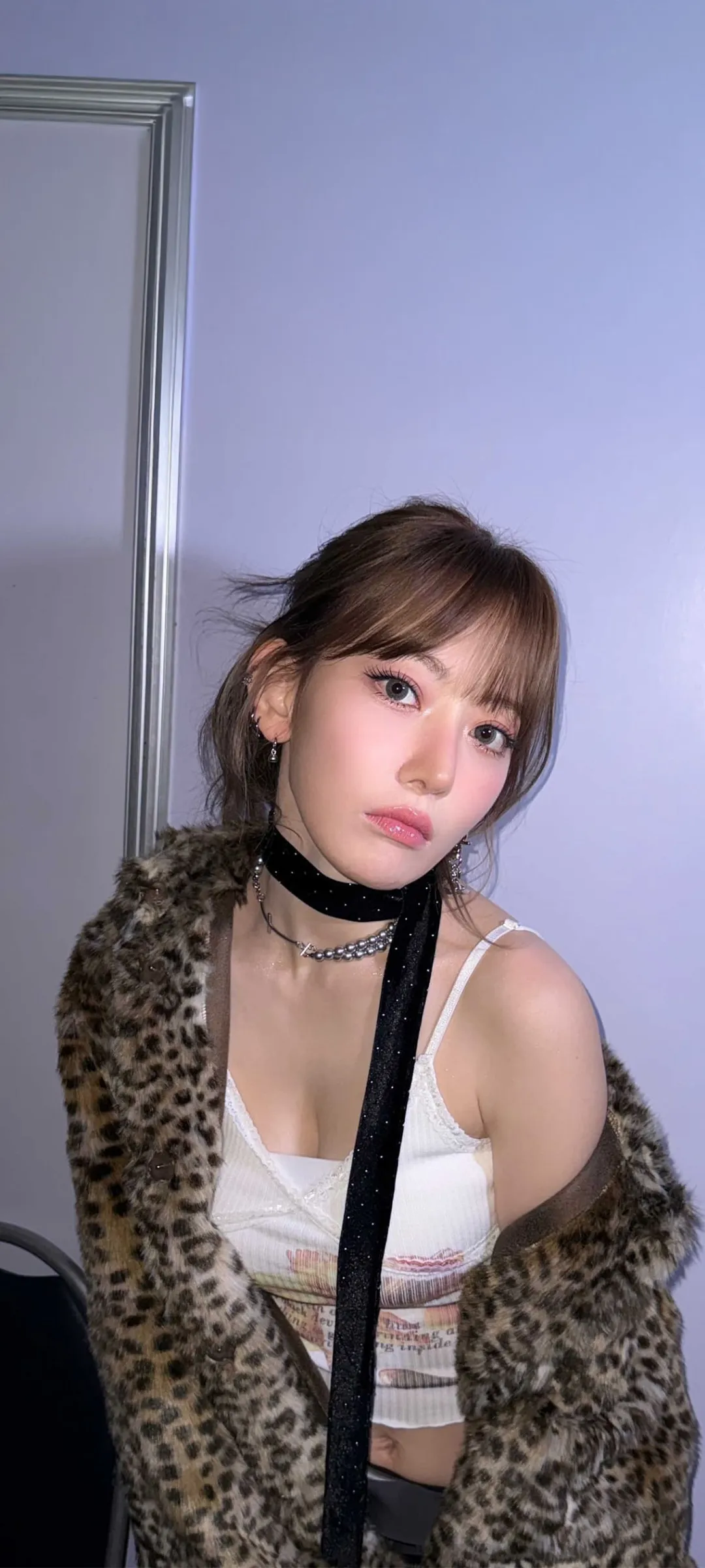 Fond d'écran de verrouillage mobile Sakura Miyawaki 4K HD télécharger — IZ*ONE, LE SSERAFIM