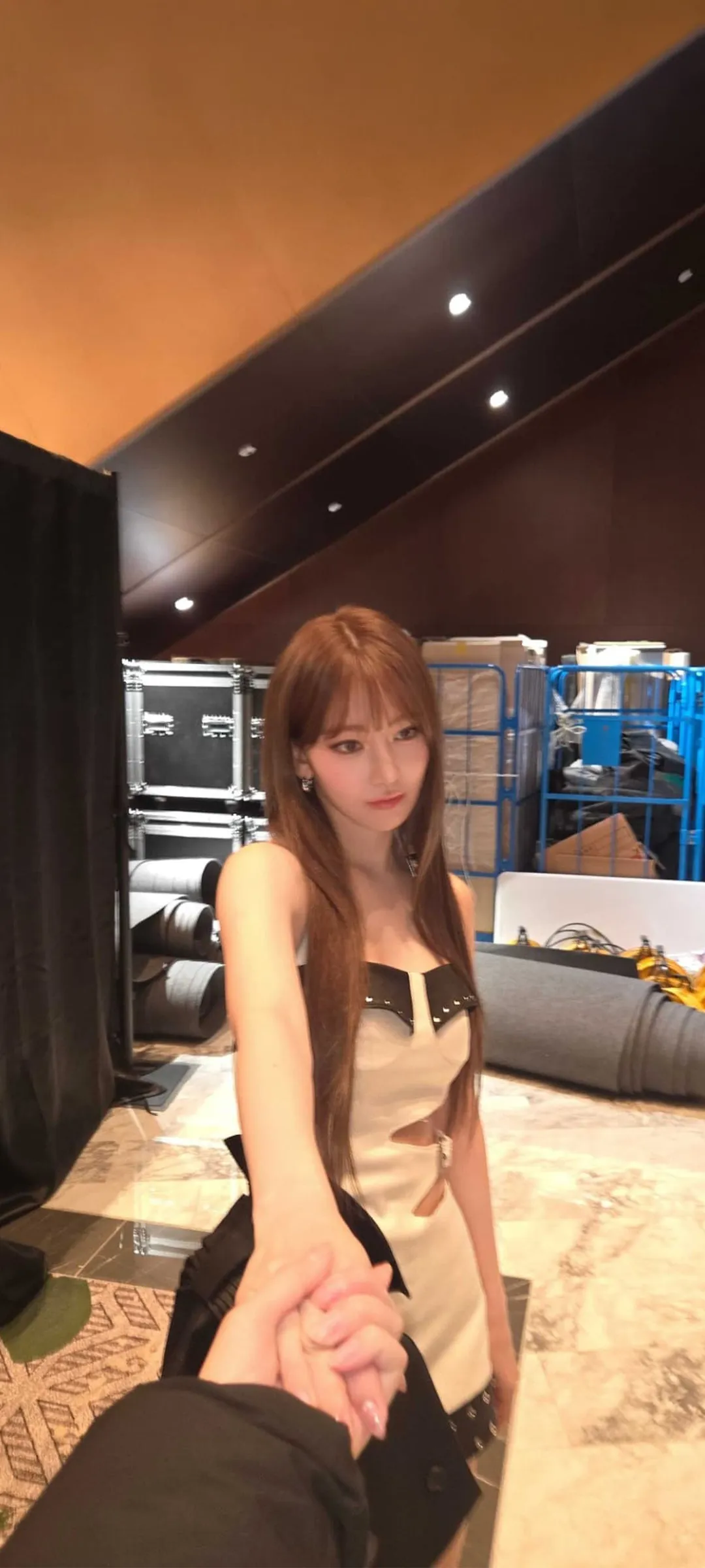 Fond d'écran de verrouillage mobile Sakura Miyawaki 4K HD télécharger — IZ*ONE, LE SSERAFIM