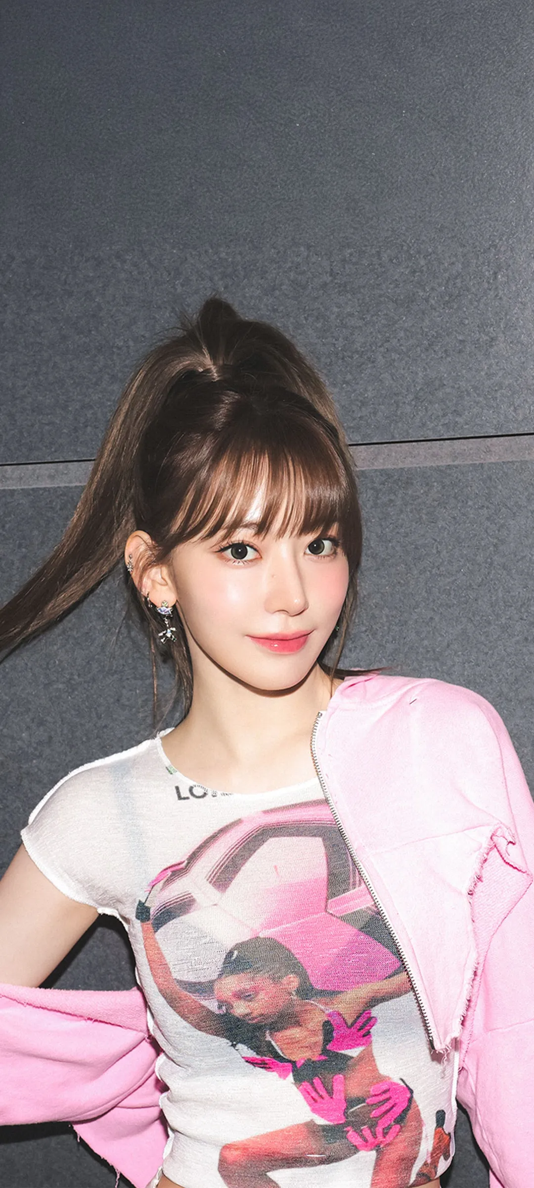 Fond d'écran de verrouillage mobile Sakura Miyawaki 4K HD télécharger — IZ*ONE, LE SSERAFIM