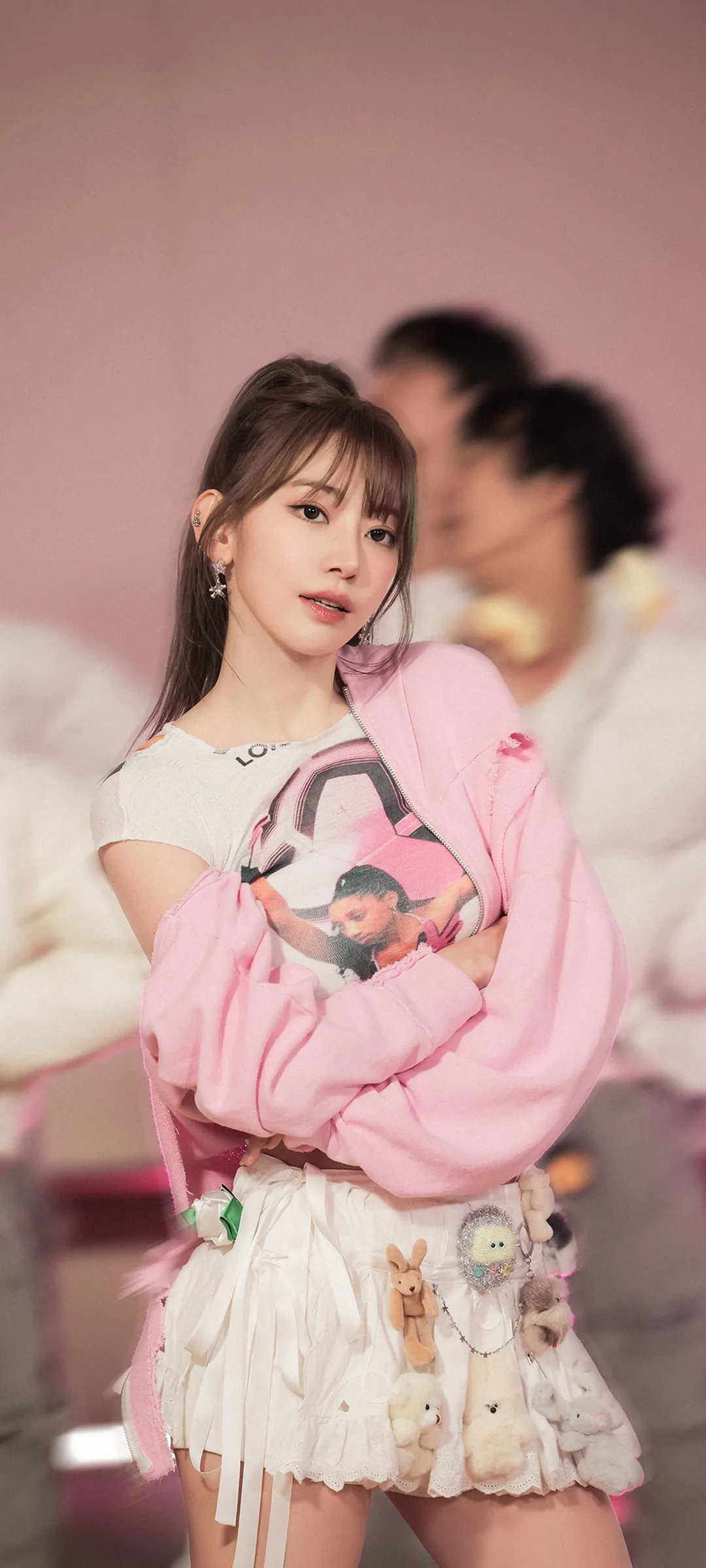 Fond d'écran de verrouillage mobile Sakura Miyawaki 4K HD télécharger — IZ*ONE, LE SSERAFIM