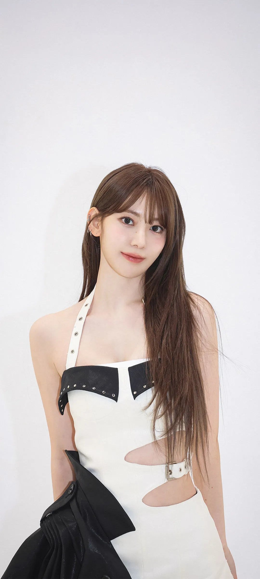 Fond d'écran de verrouillage mobile Sakura Miyawaki 4K HD télécharger — IZ*ONE, LE SSERAFIM