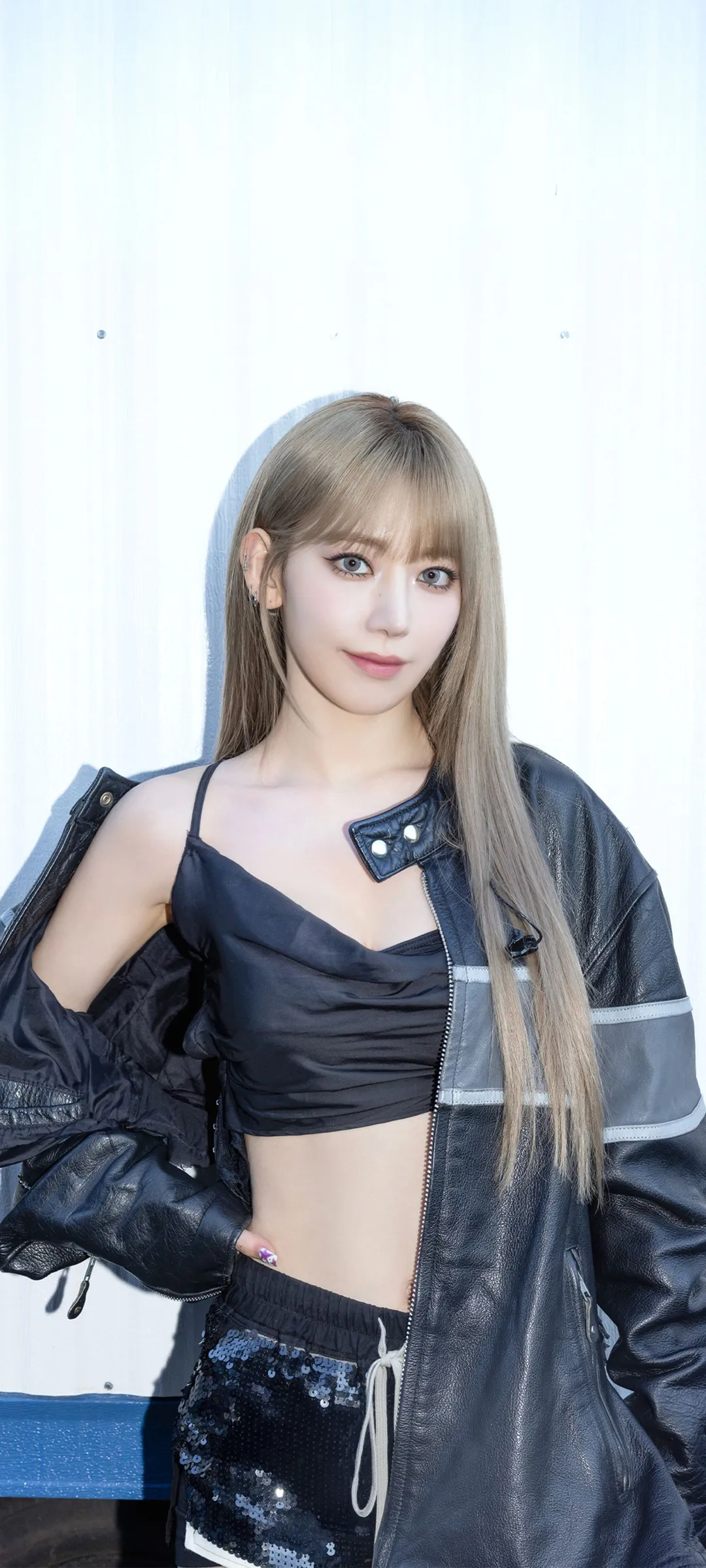 Fond d'écran de verrouillage mobile Sakura Miyawaki 4K HD télécharger — IZ*ONE, LE SSERAFIM