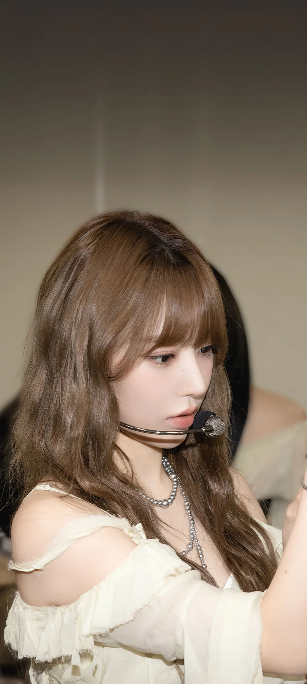 Fond d'écran de verrouillage mobile Sakura Miyawaki 4K HD télécharger — IZ*ONE, LE SSERAFIM
