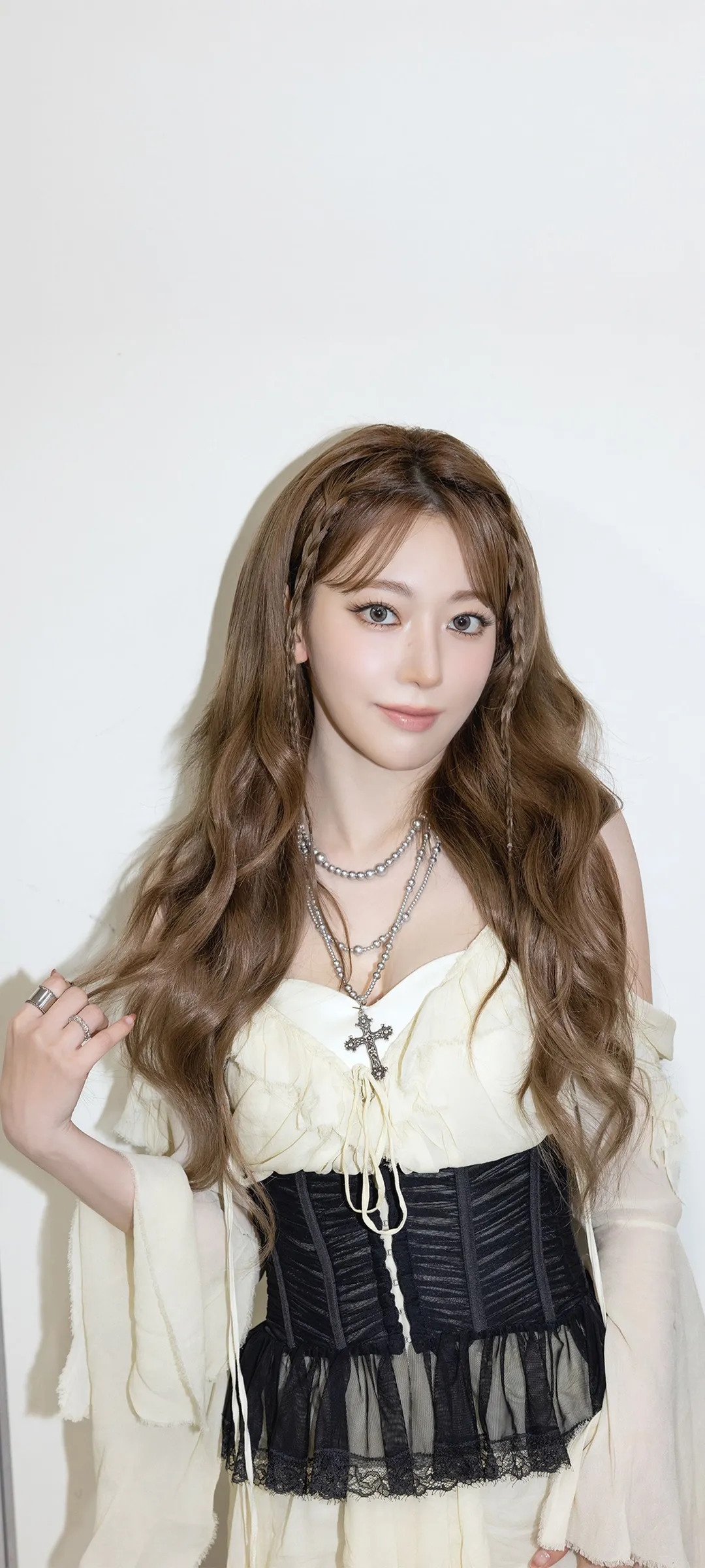 Fond d'écran de verrouillage mobile Sakura Miyawaki 4K HD télécharger — IZ*ONE, LE SSERAFIM