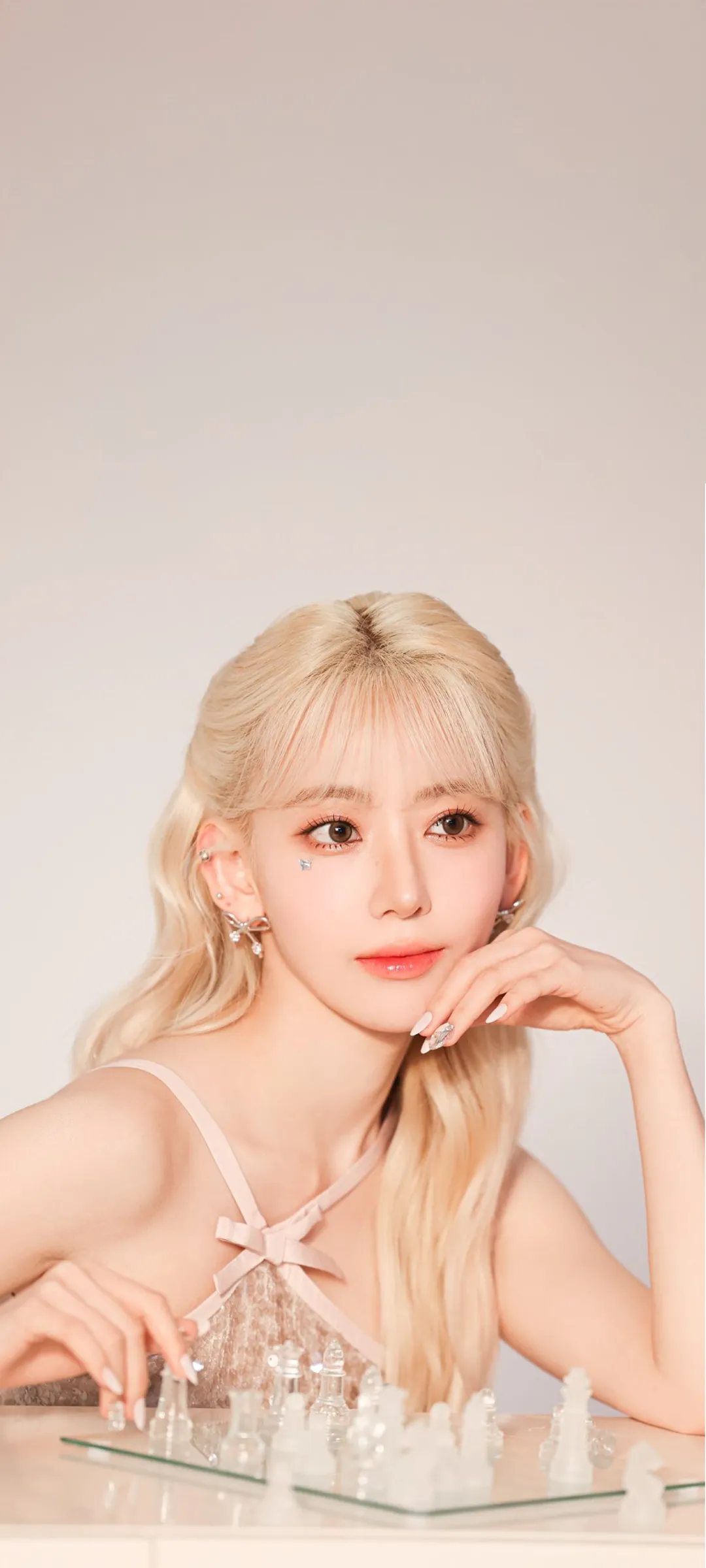Fond d'écran de verrouillage mobile Sakura Miyawaki 4K HD télécharger — IZ*ONE, LE SSERAFIM