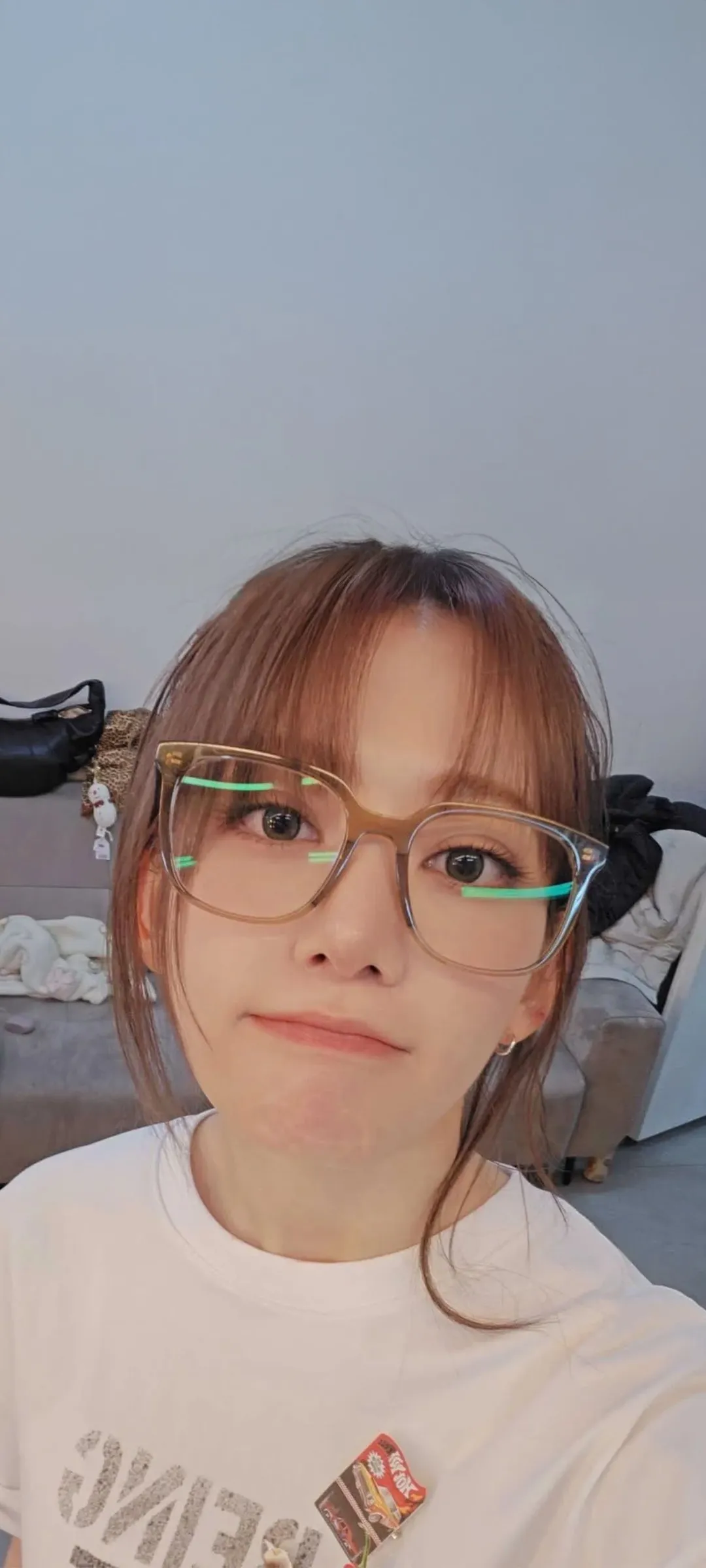 Fond d'écran de verrouillage mobile Sakura Miyawaki 4K HD télécharger — IZ*ONE, LE SSERAFIM